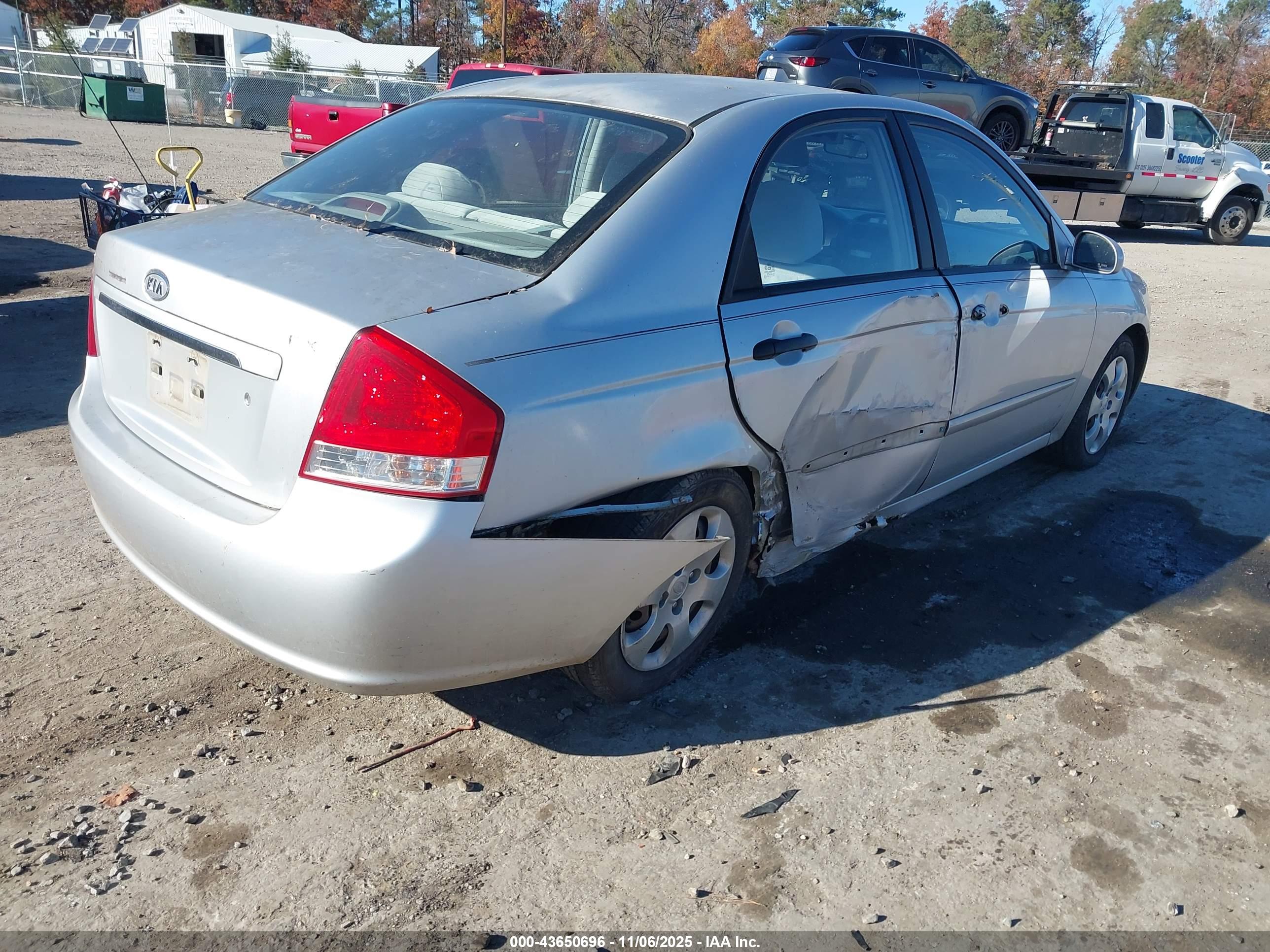 KIA SPECTRA image 4
