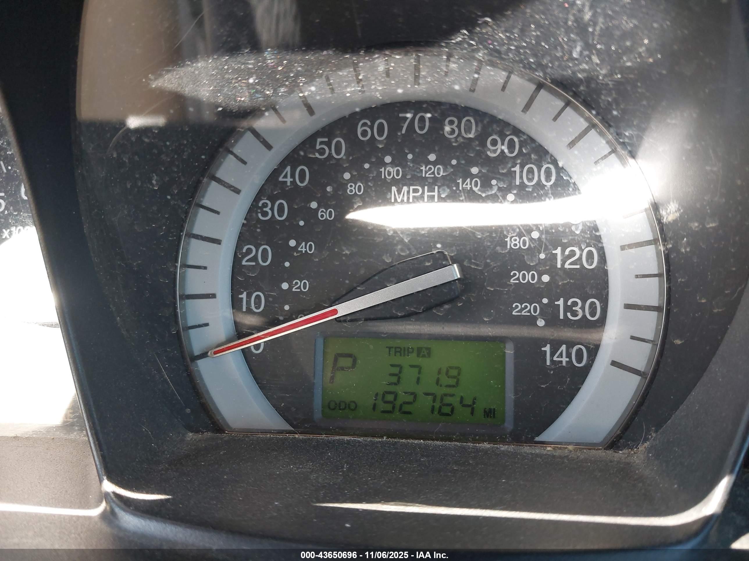 KIA SPECTRA image 7