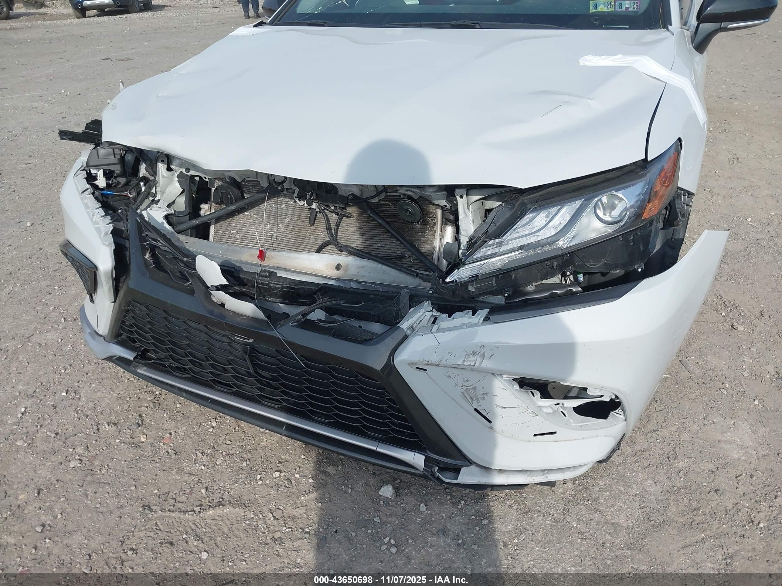 TOYOTA CAMRY image 6
