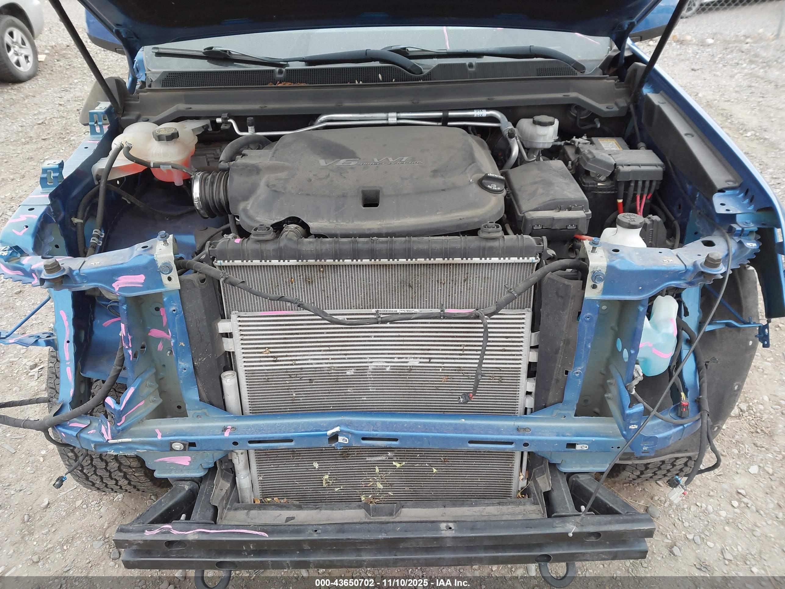 CHEVROLET COLORADO image 10