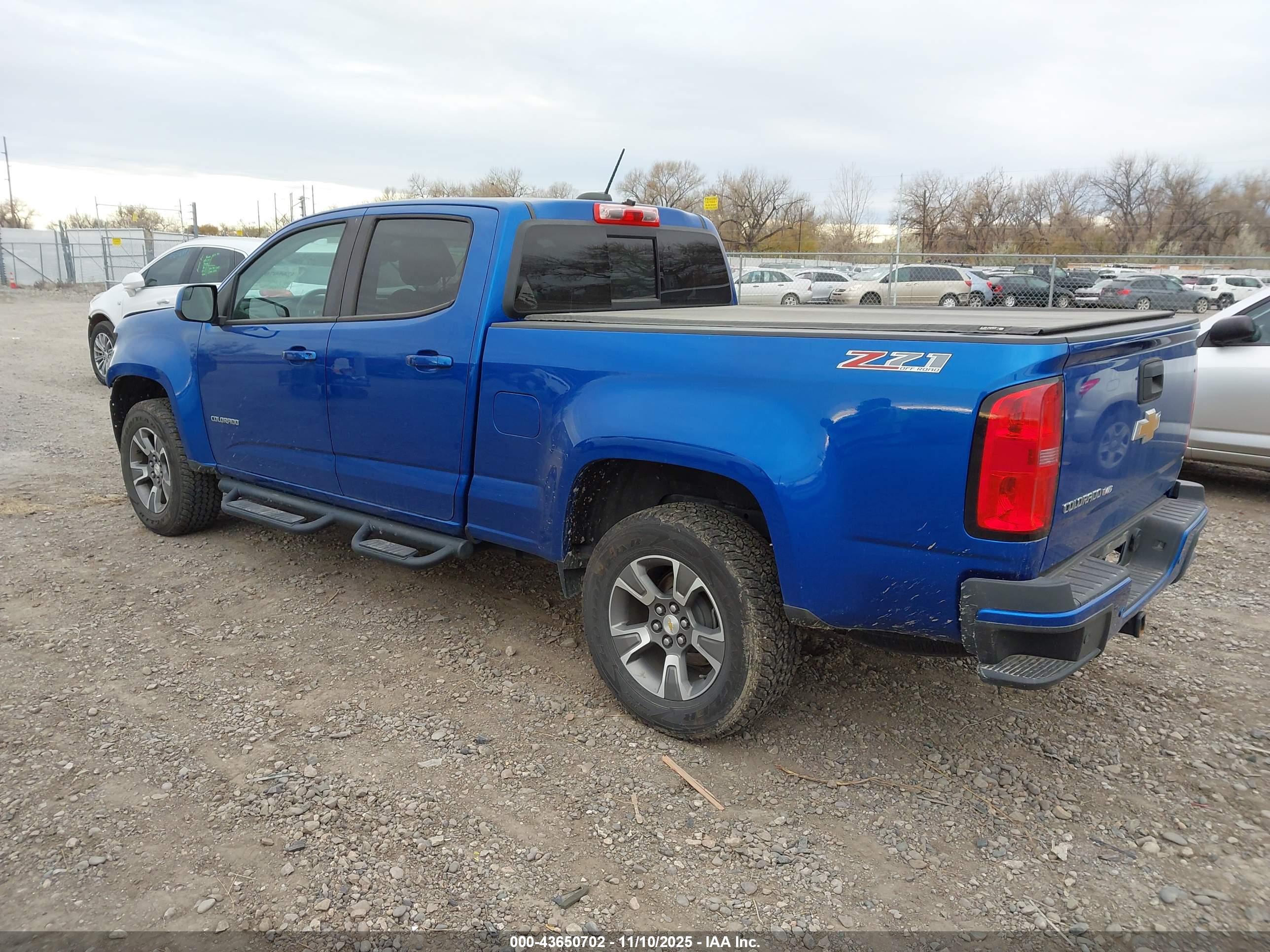 CHEVROLET COLORADO image 3