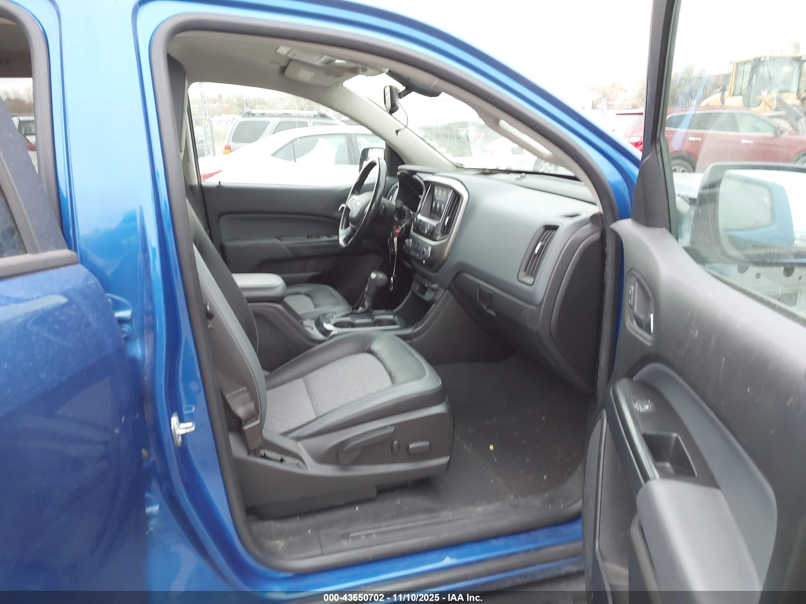 CHEVROLET COLORADO image 5