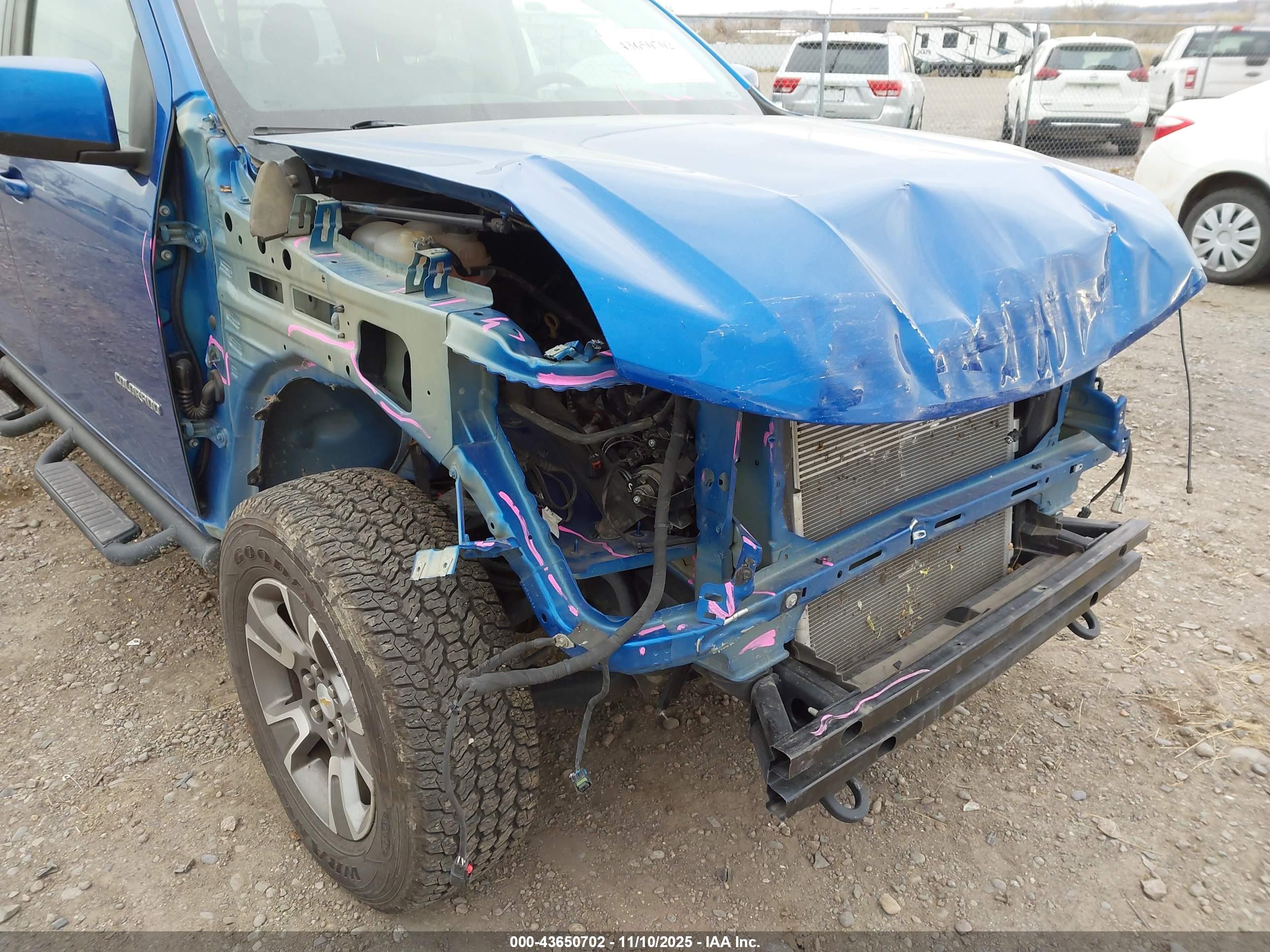 CHEVROLET COLORADO image 6