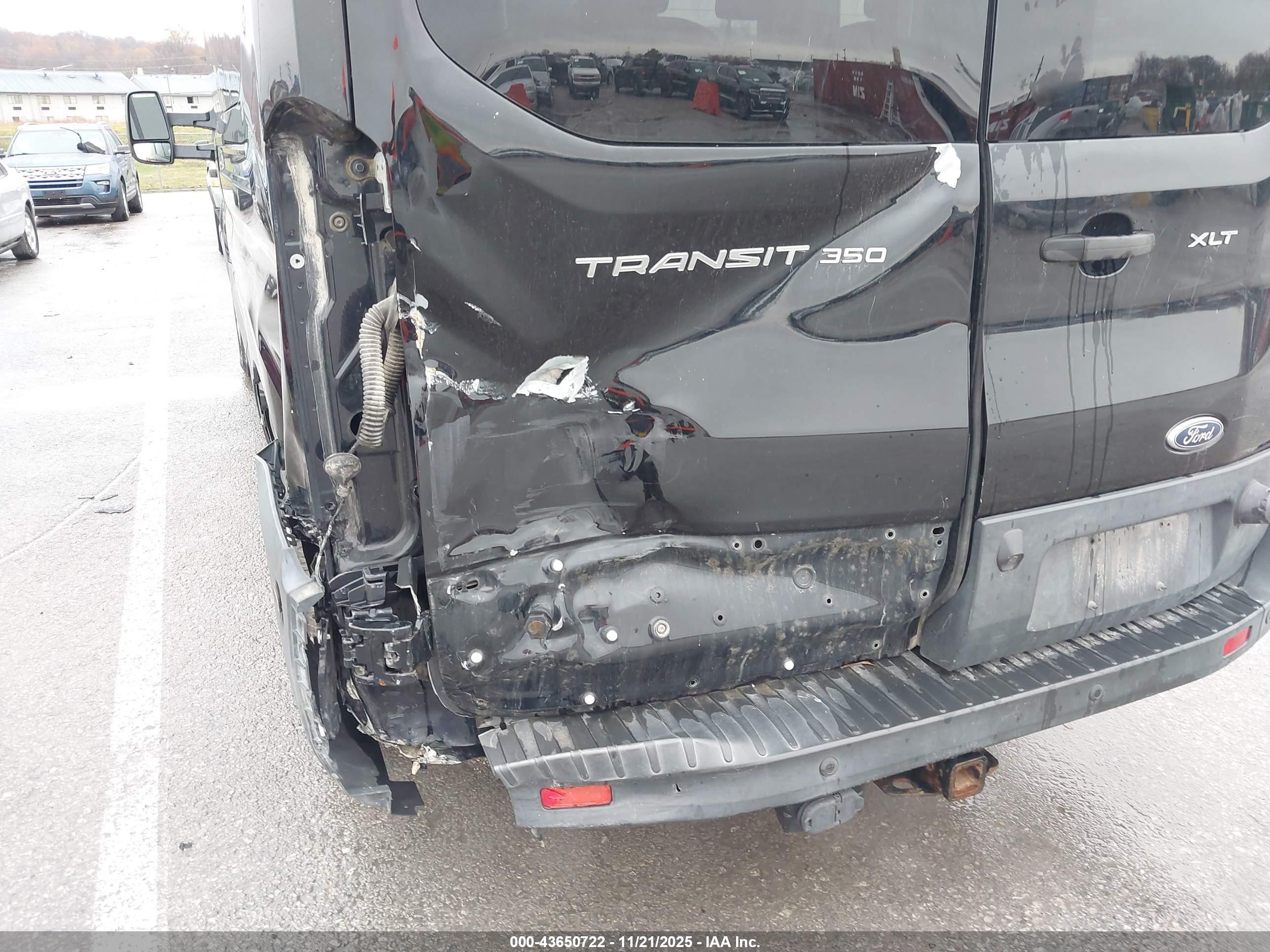 FORD TRANSIT-350 image 6