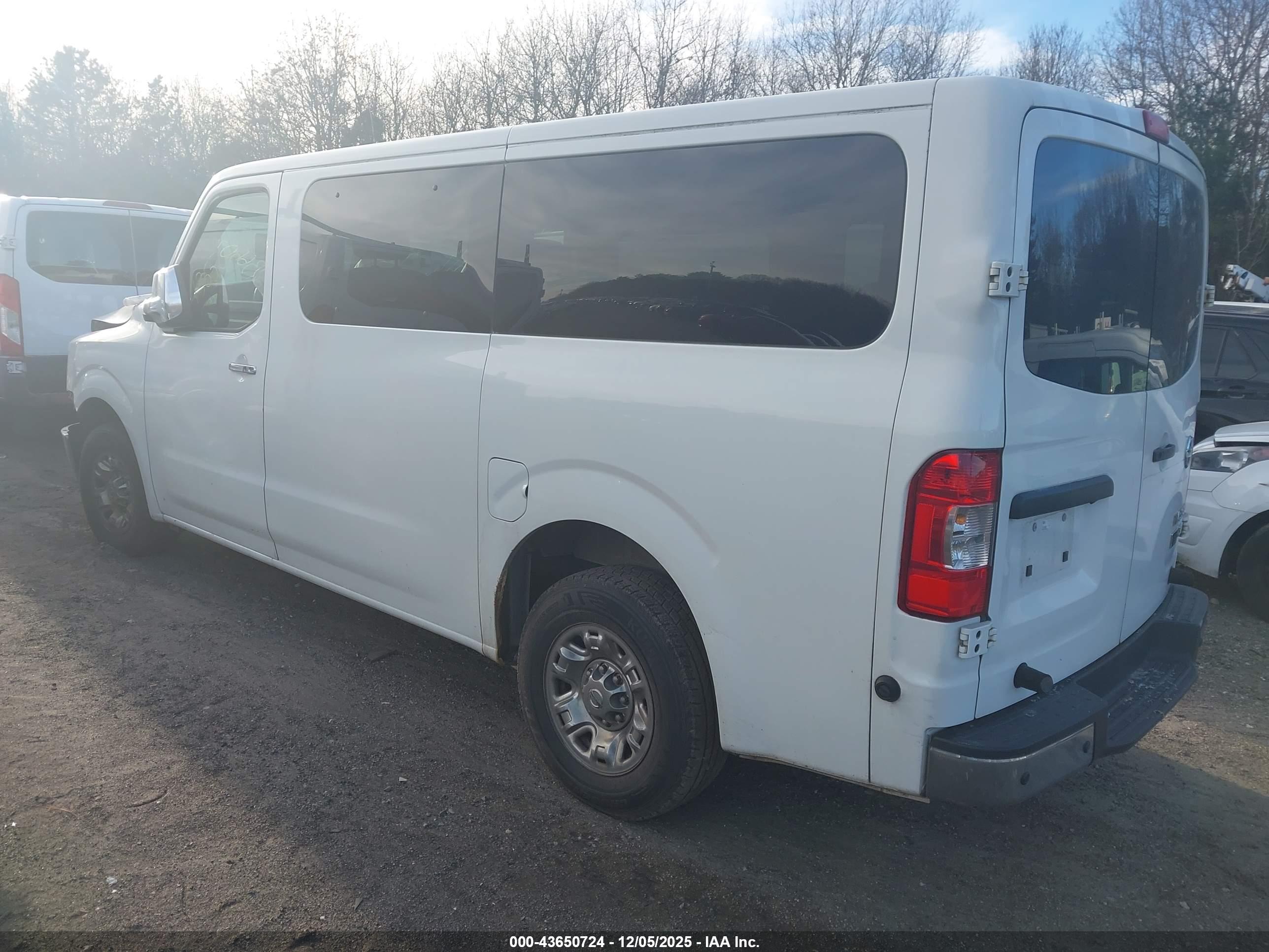 NISSAN NV image 3