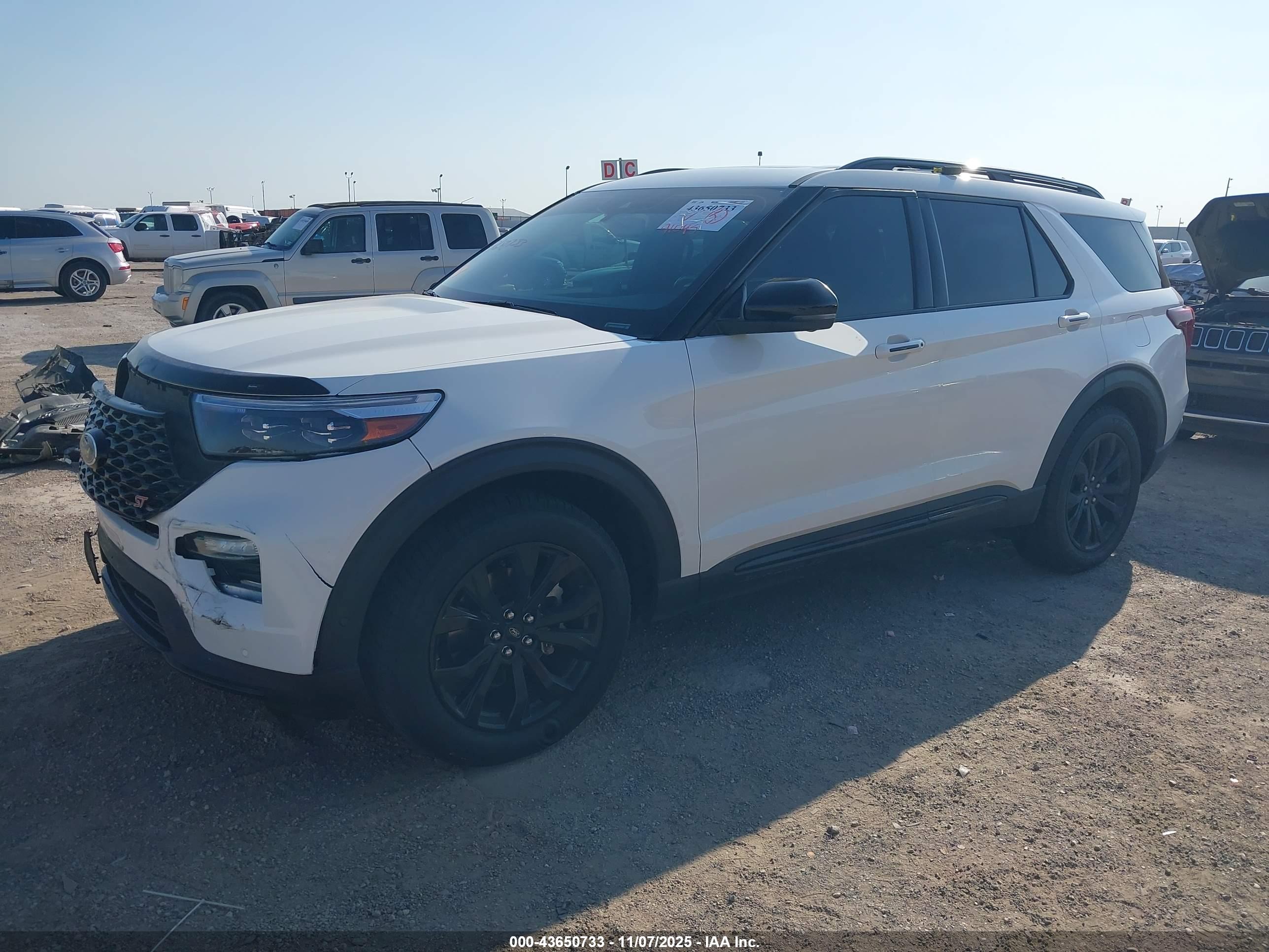 FORD EXPLORER image 2