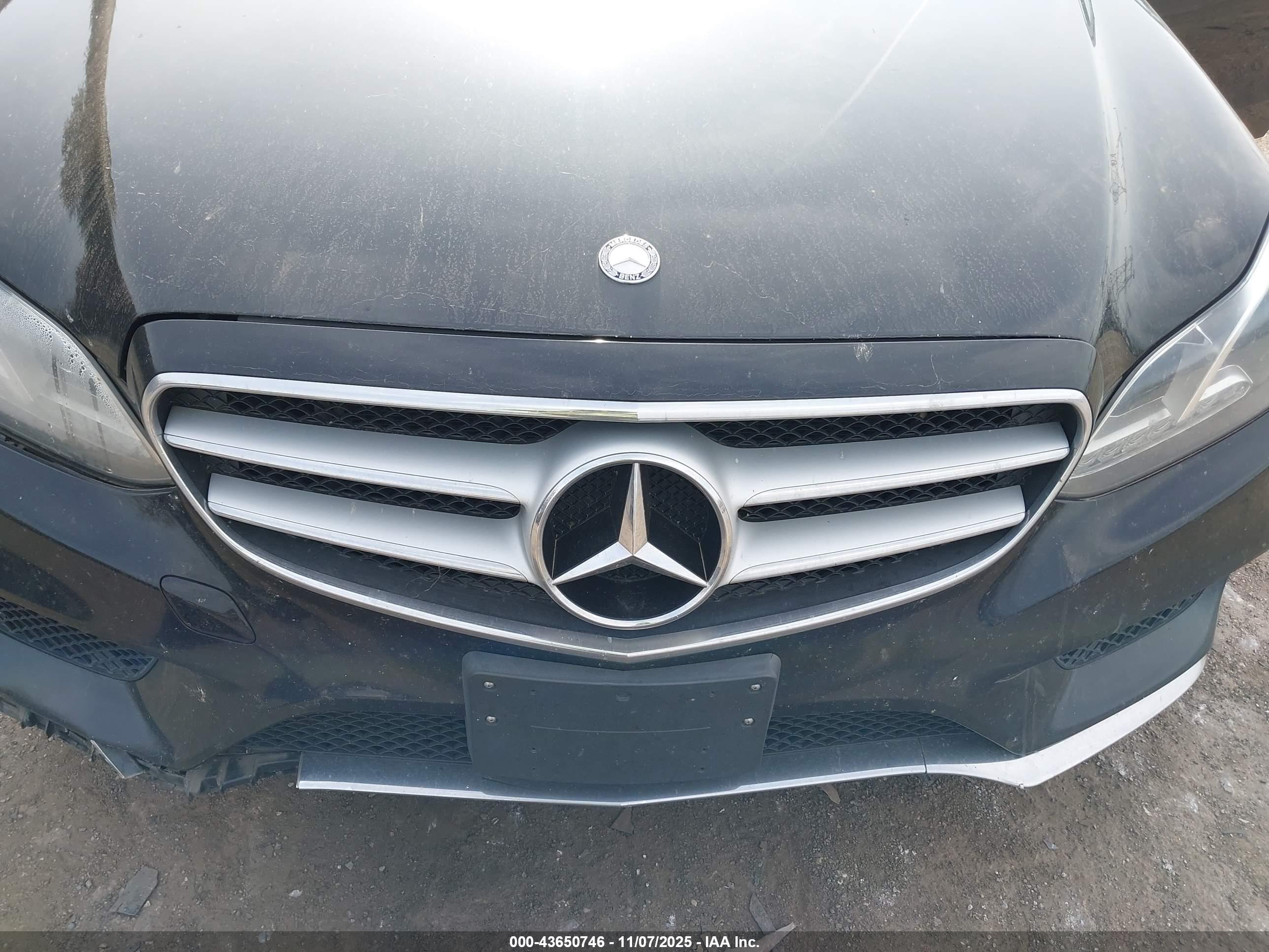 MERCEDES-BENZ E image 10