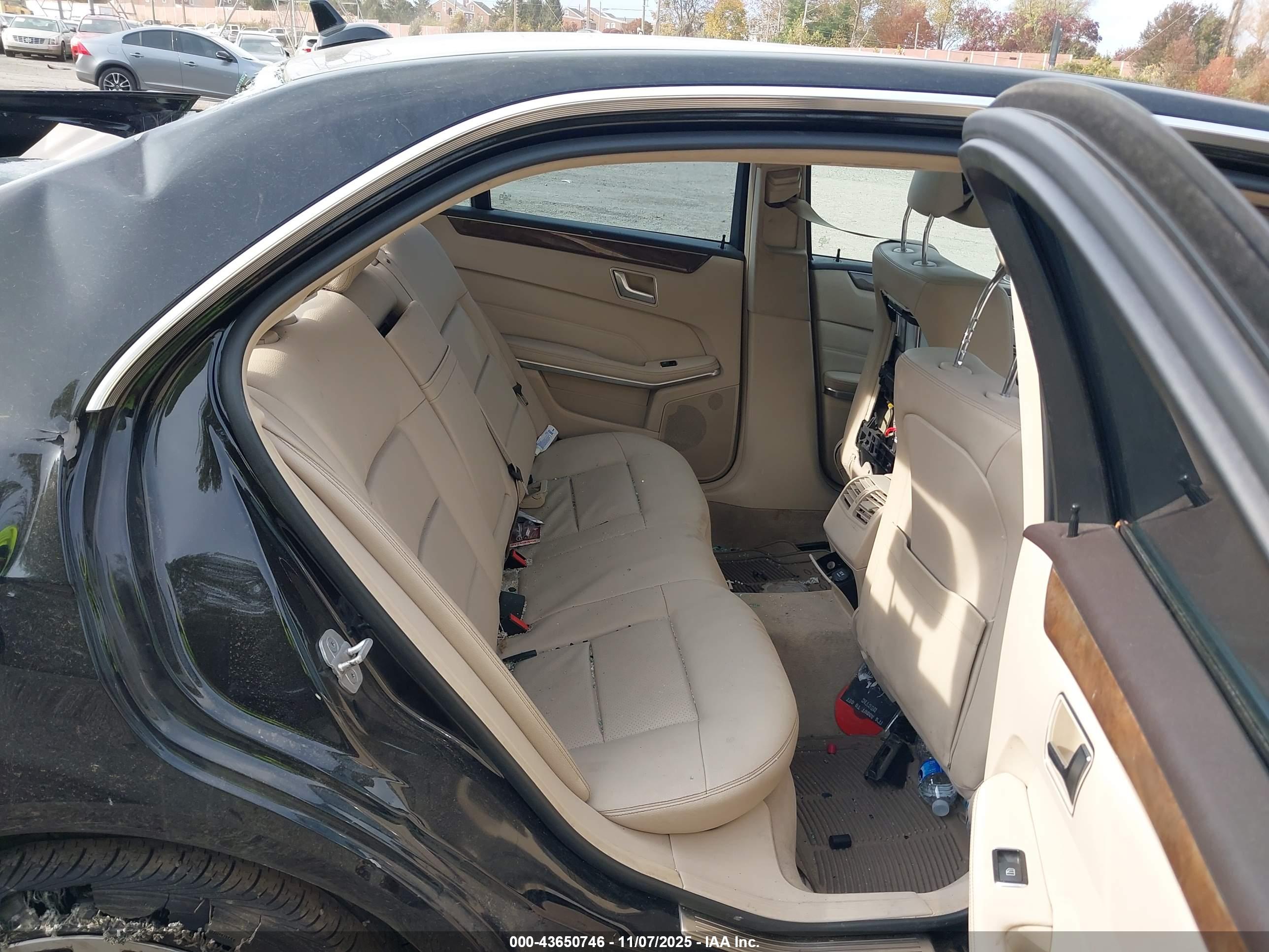 MERCEDES-BENZ E image 8