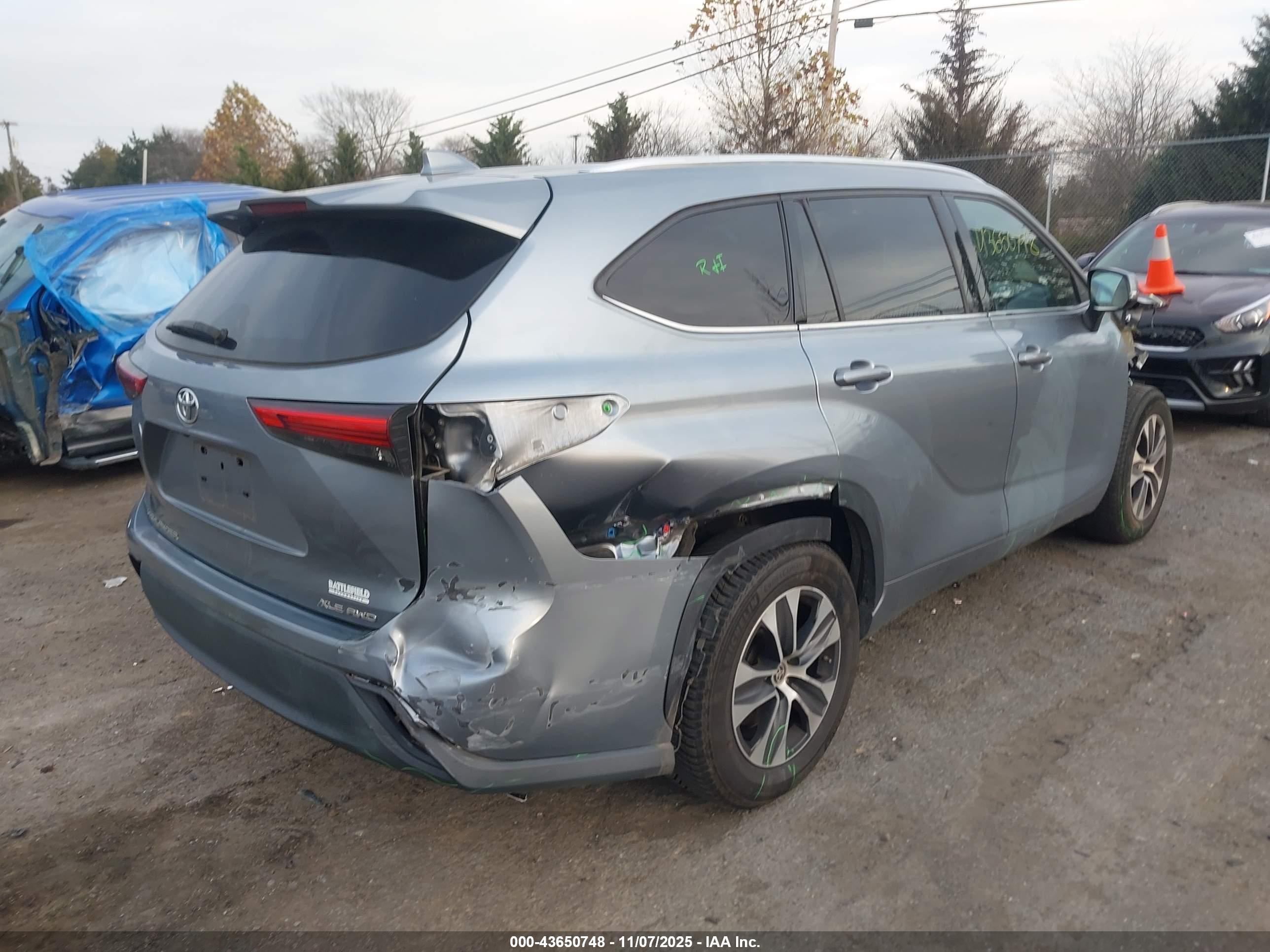 TOYOTA HIGHLANDER image 4