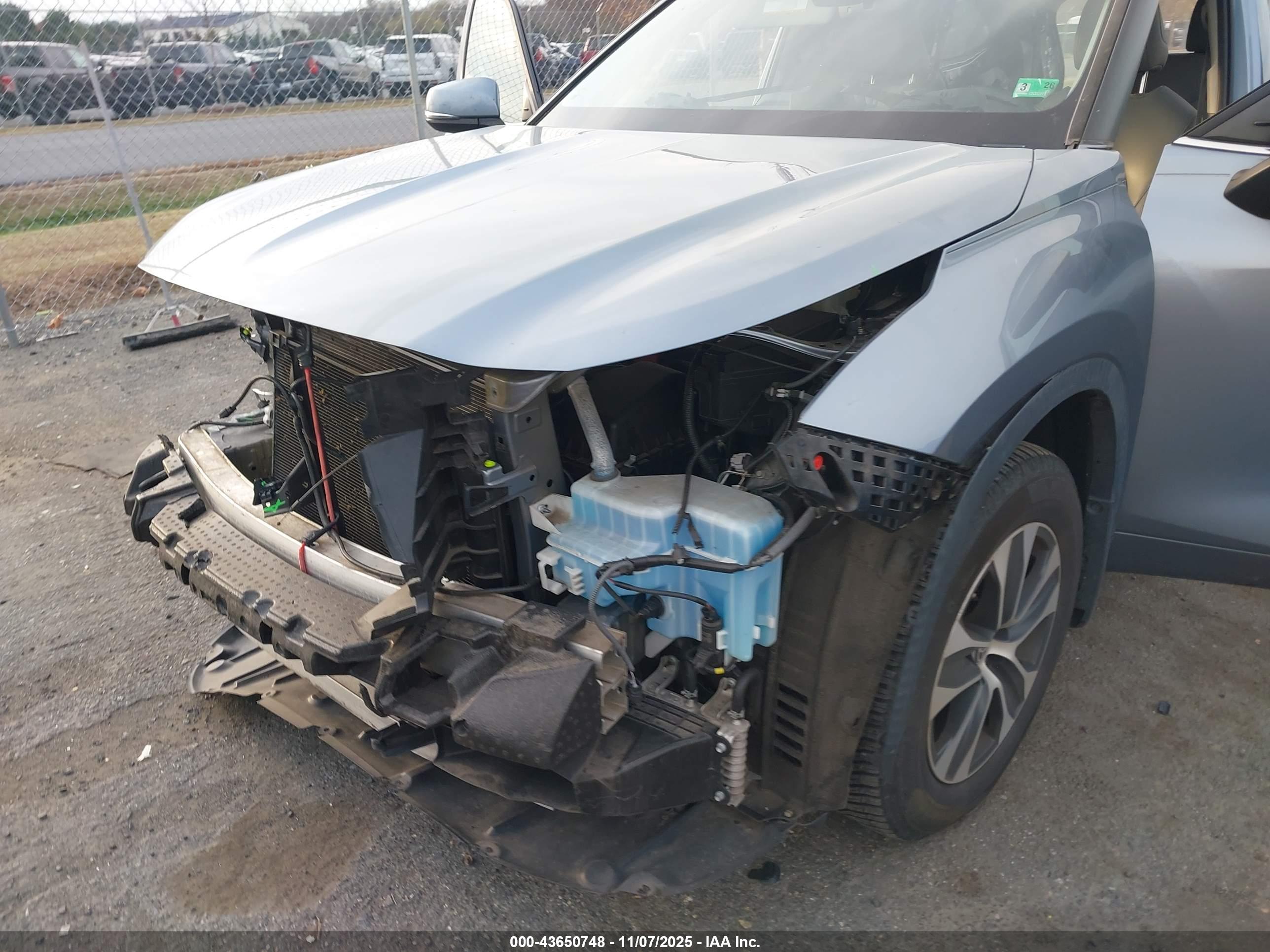 TOYOTA HIGHLANDER image 6