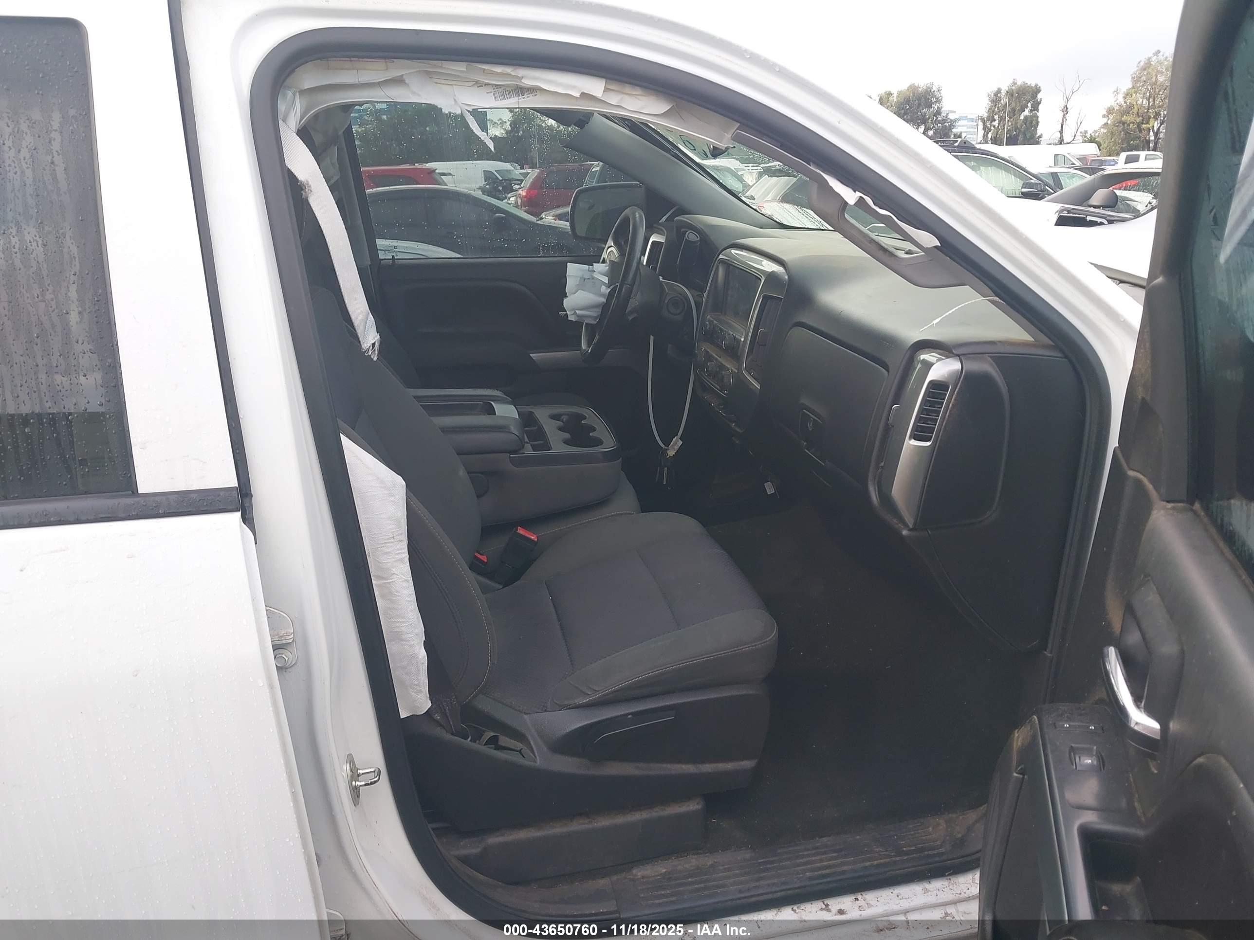 CHEVROLET SILVERADO image 5