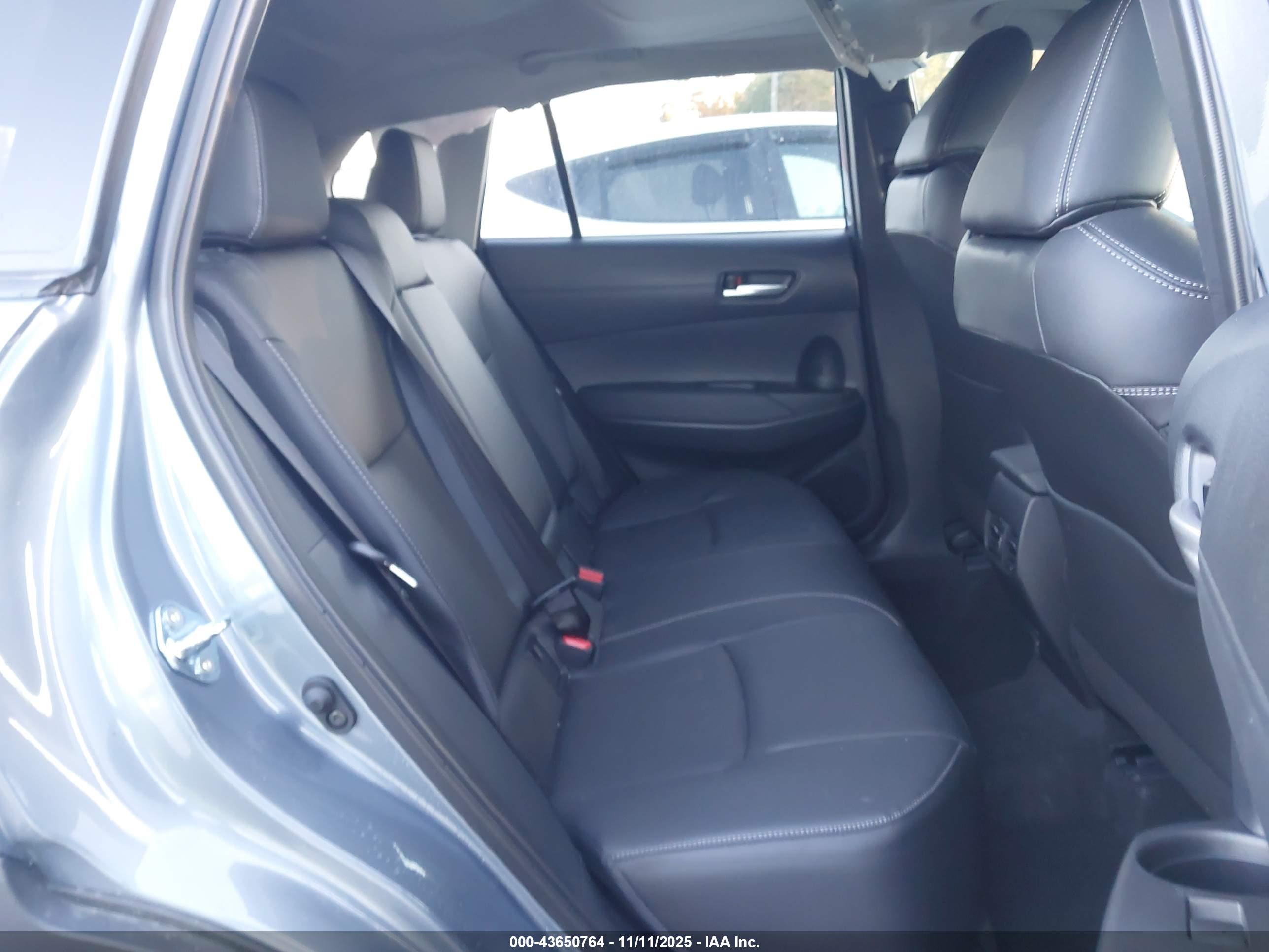 TOYOTA COROLLA image 8
