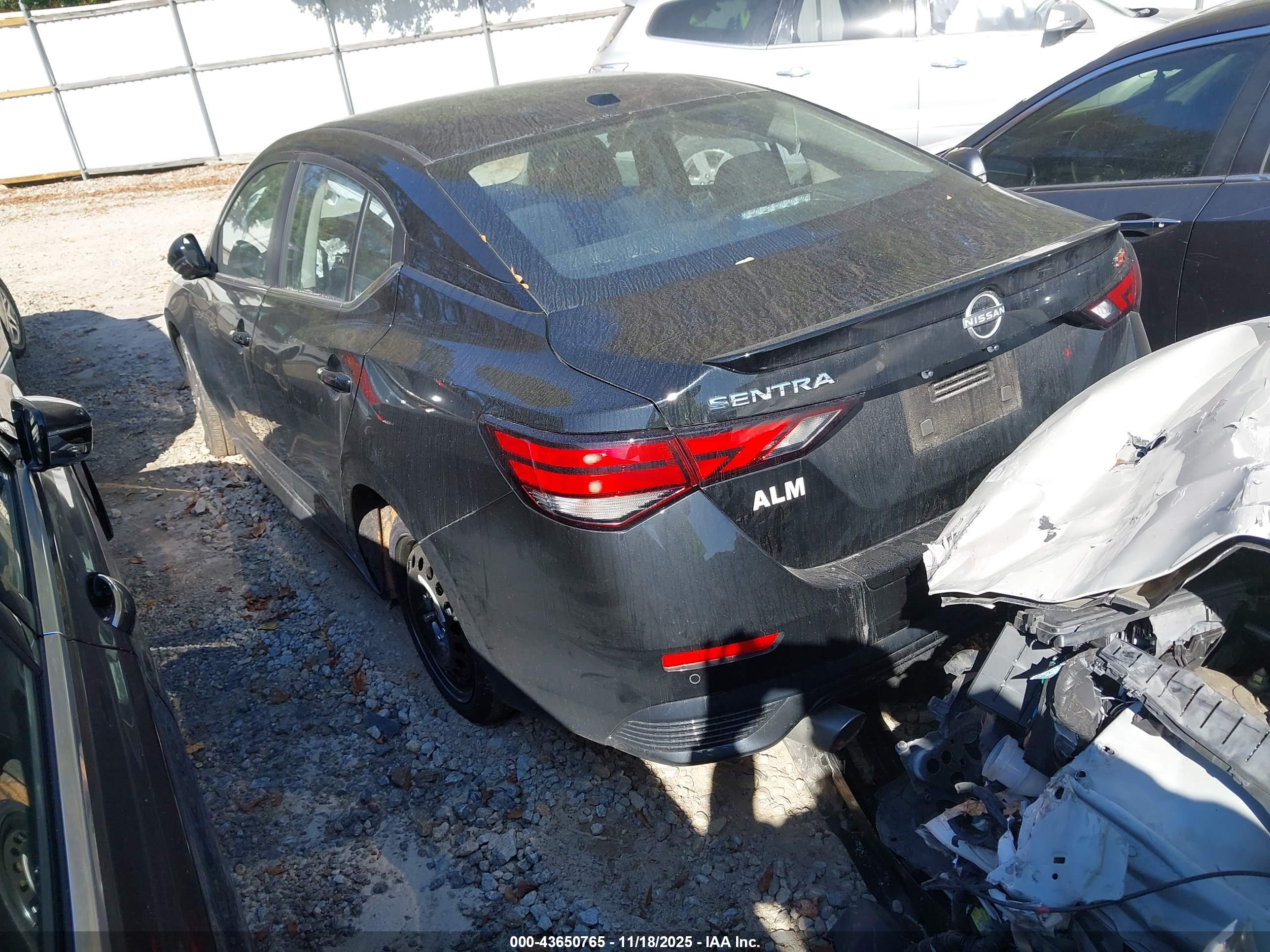 NISSAN SENTRA image 3