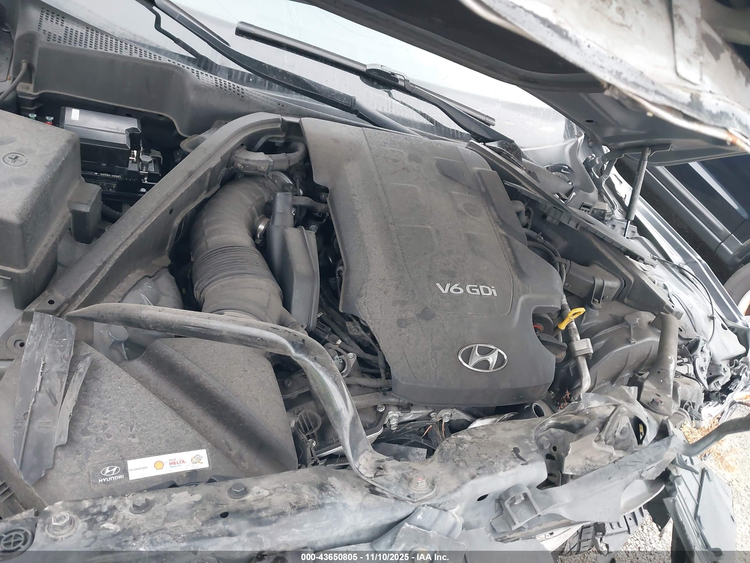 HYUNDAI GENESIS image 10