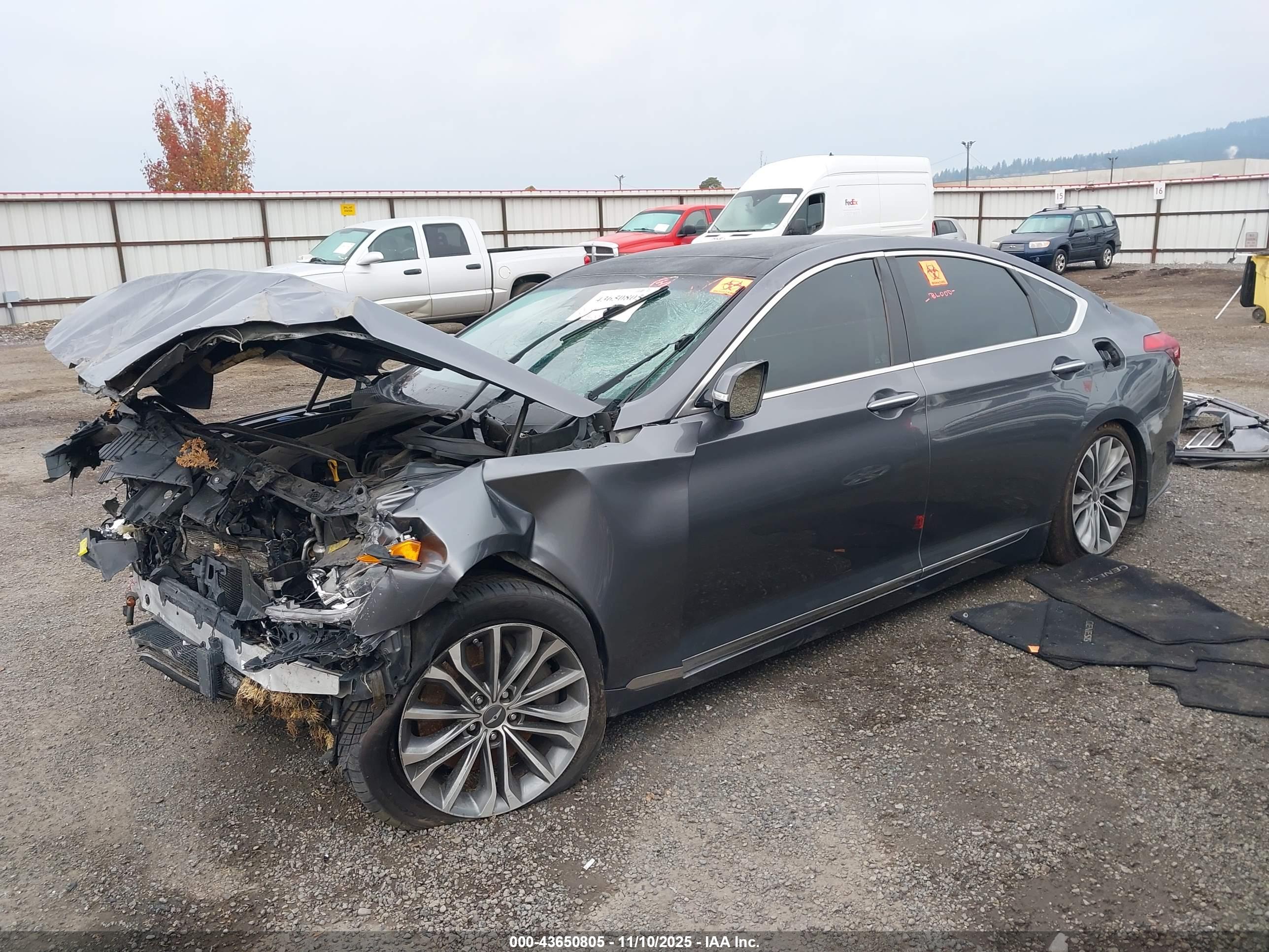 HYUNDAI GENESIS image 2