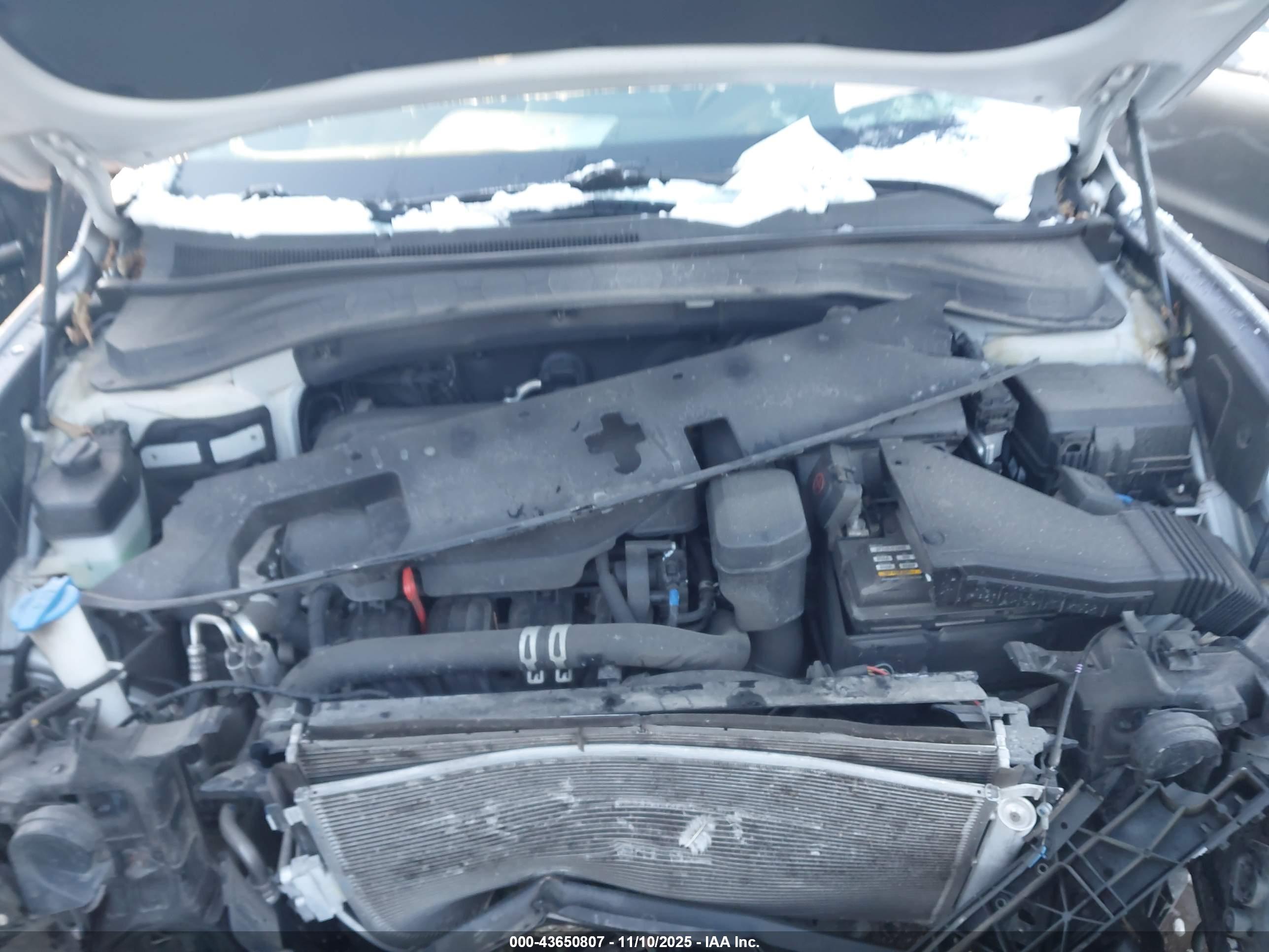 HYUNDAI SANTA image 10