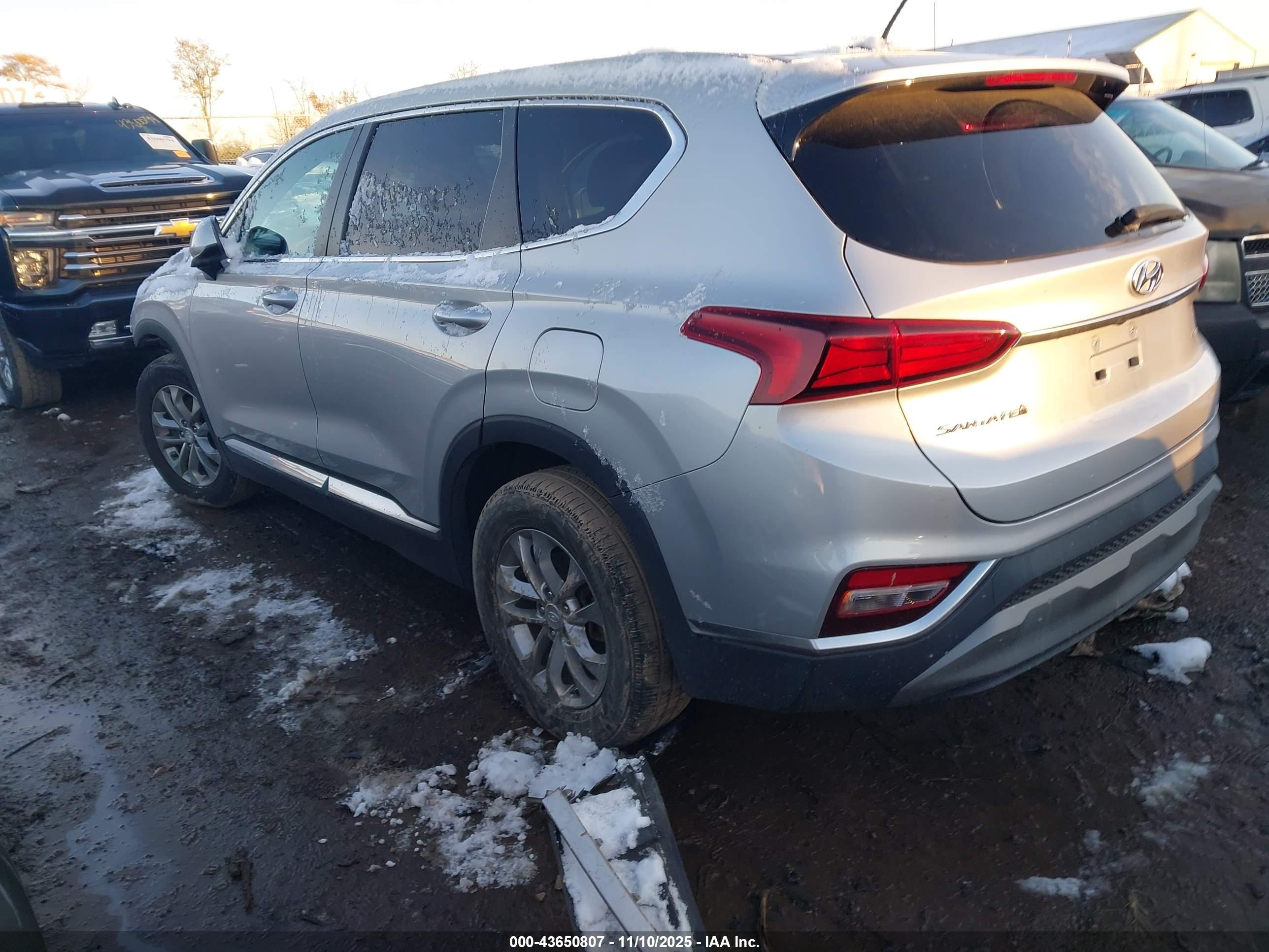HYUNDAI SANTA image 3