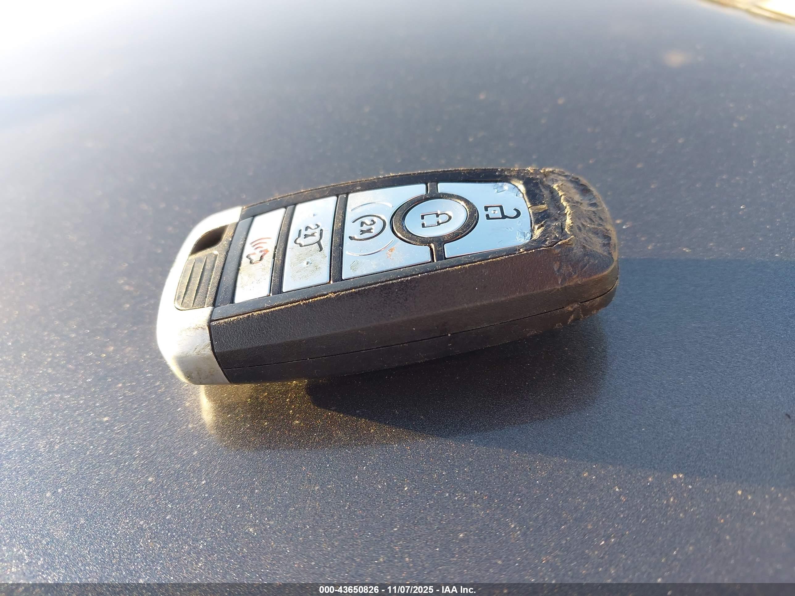 FORD EXPLORER image 11