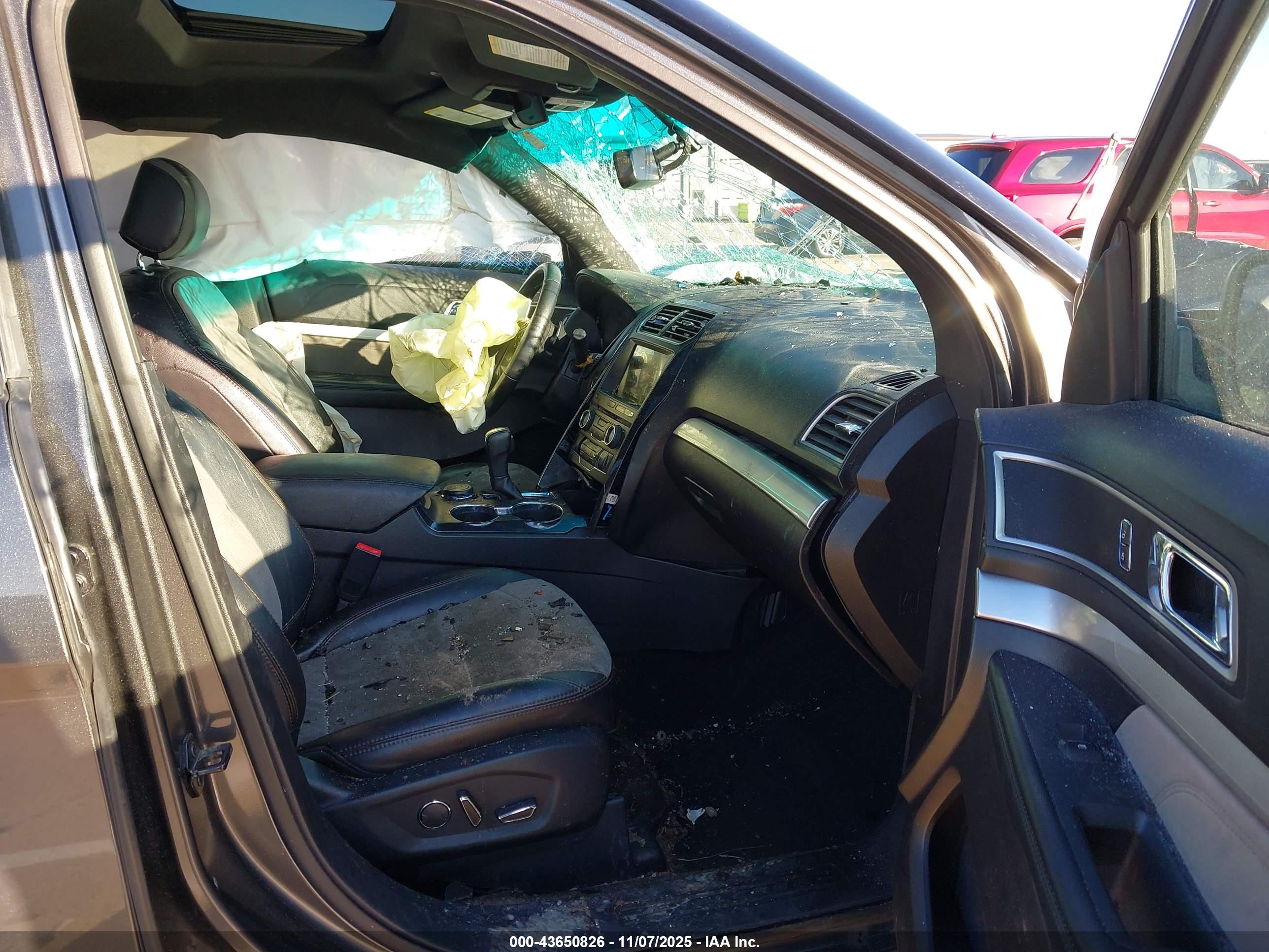 FORD EXPLORER image 5