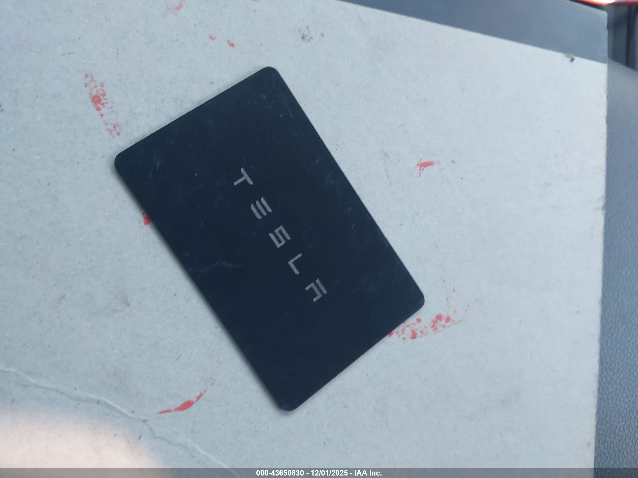 TESLA MODEL image 11
