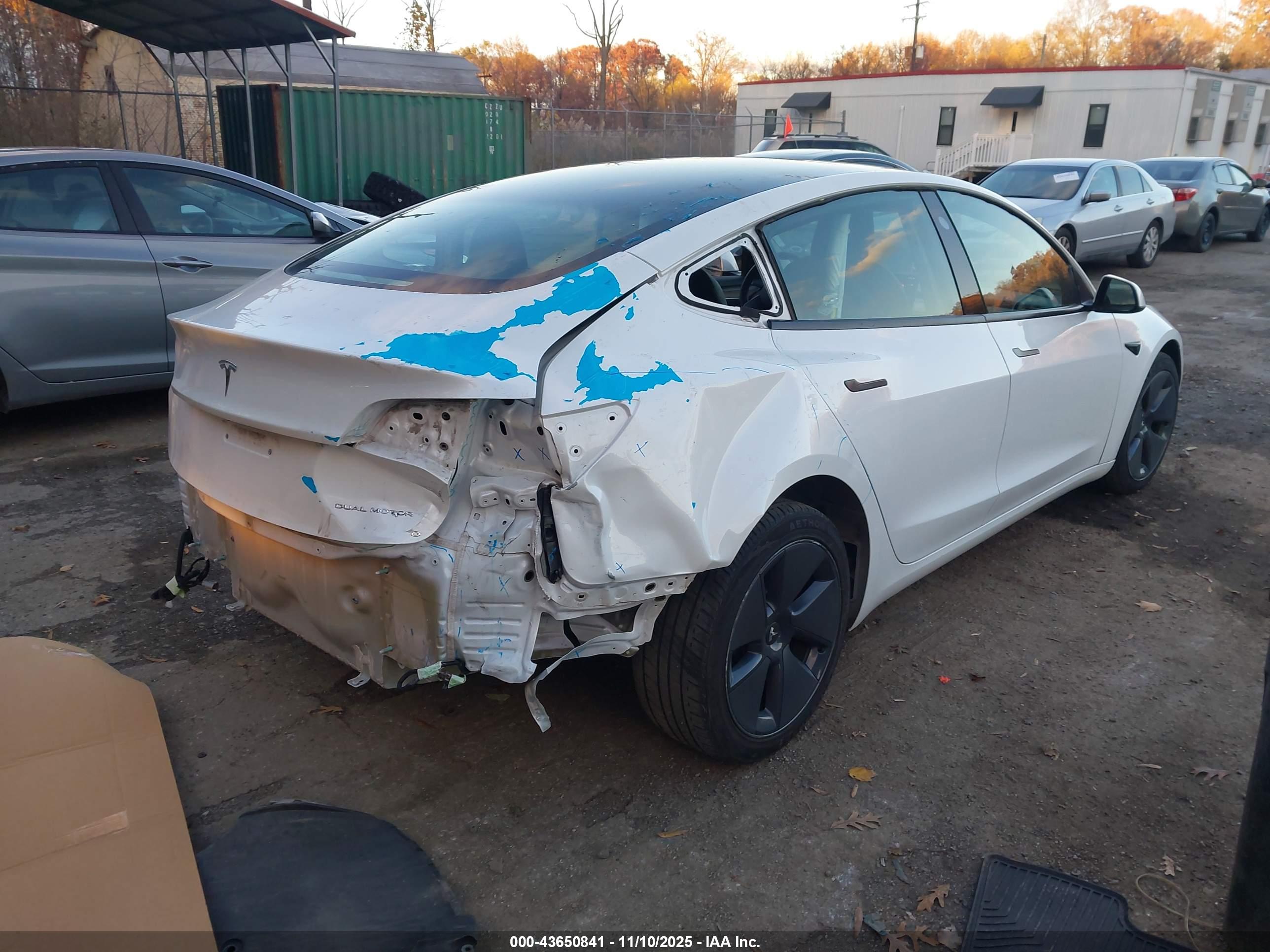 TESLA MODEL image 4
