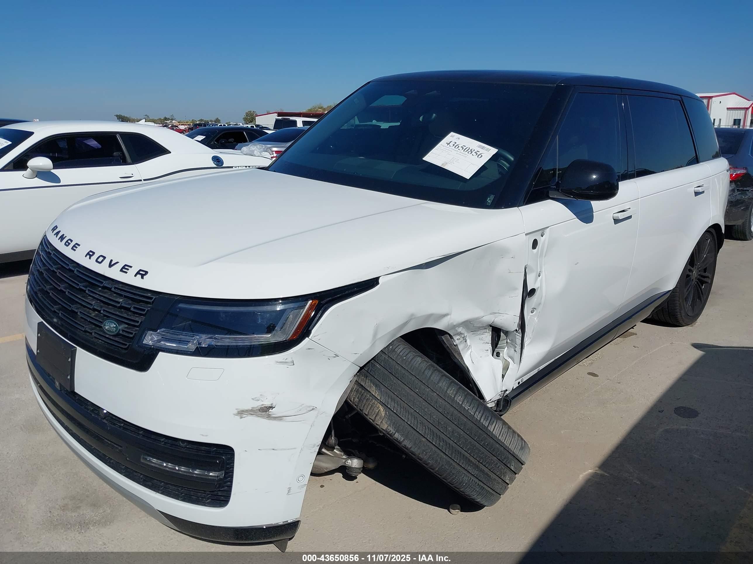 LAND ROVER image 2