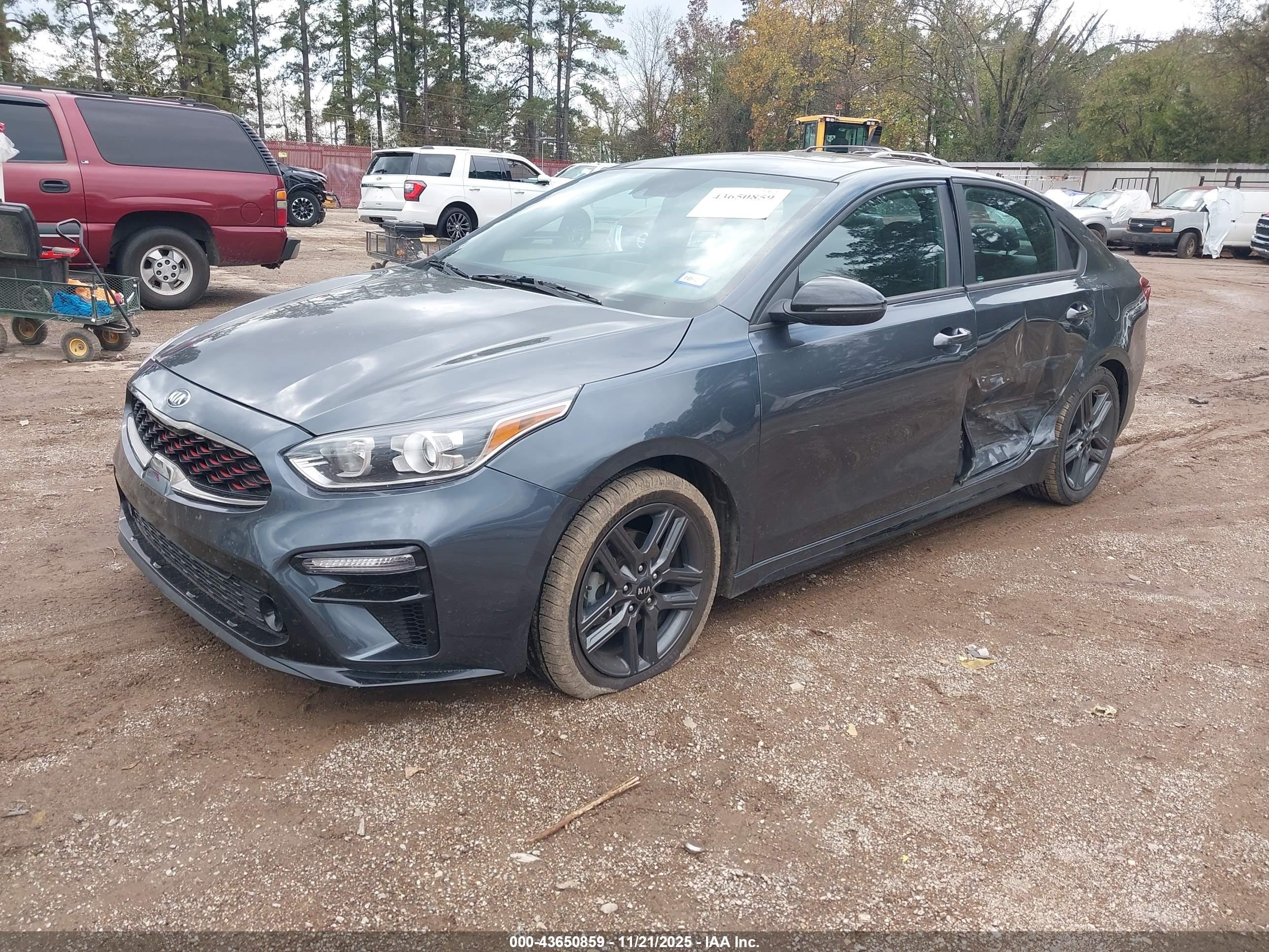 KIA FORTE image 2