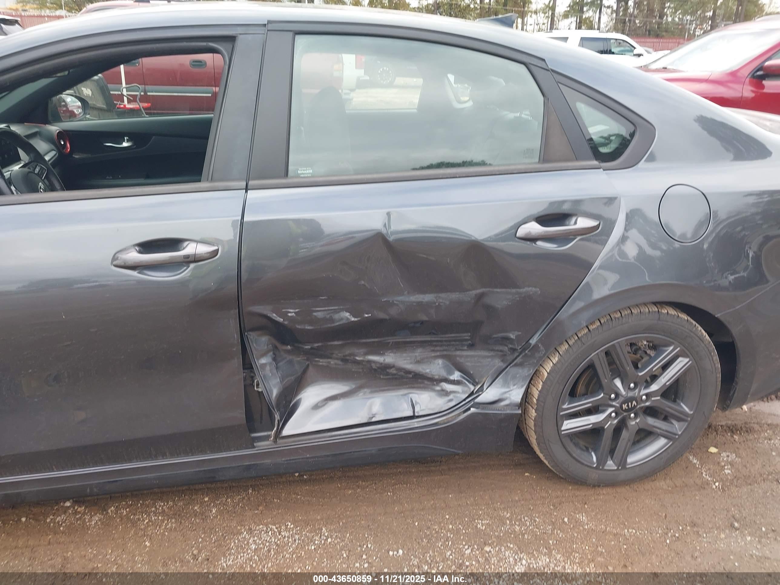 KIA FORTE image 6