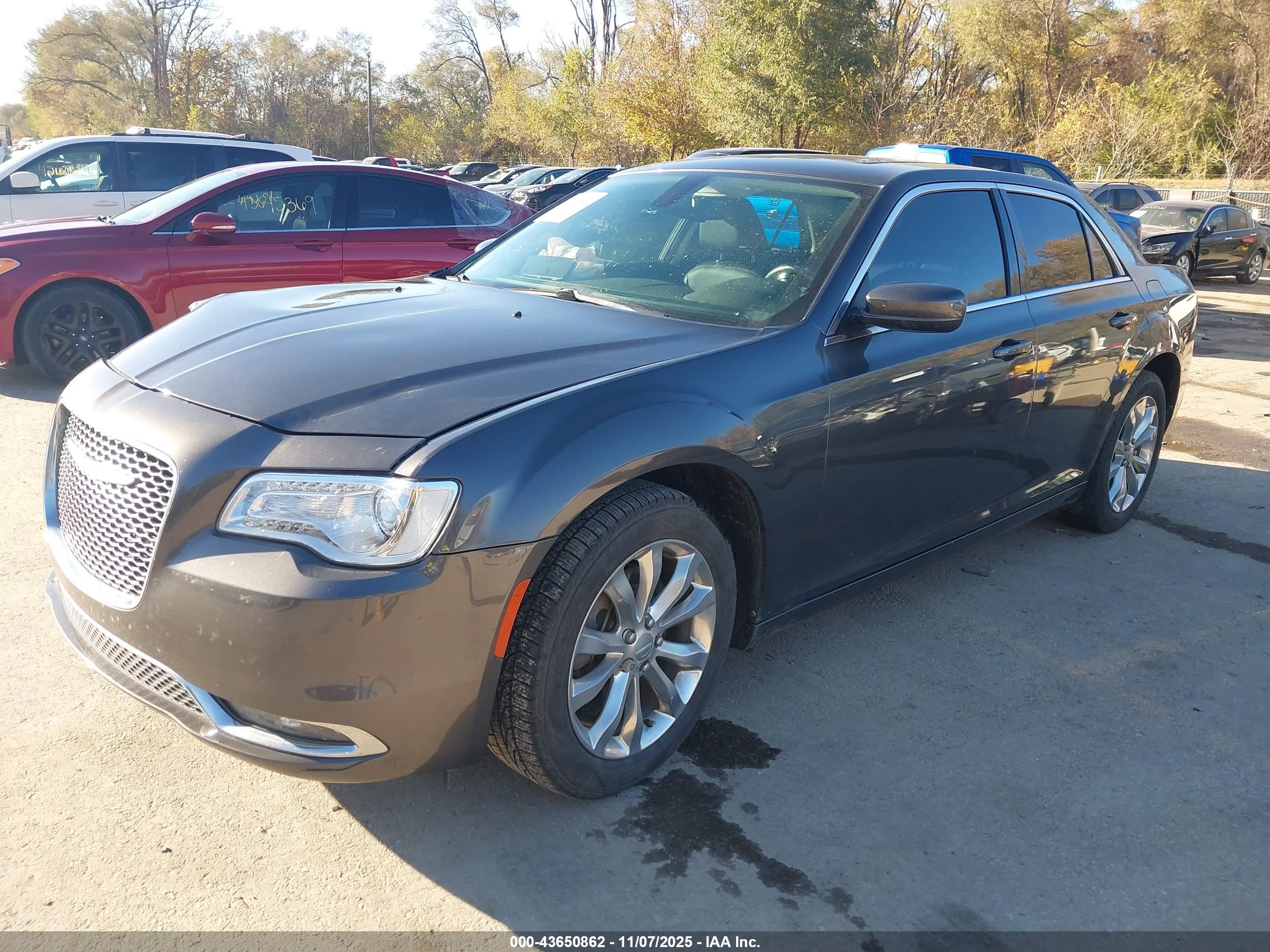 CHRYSLER 300 image 2