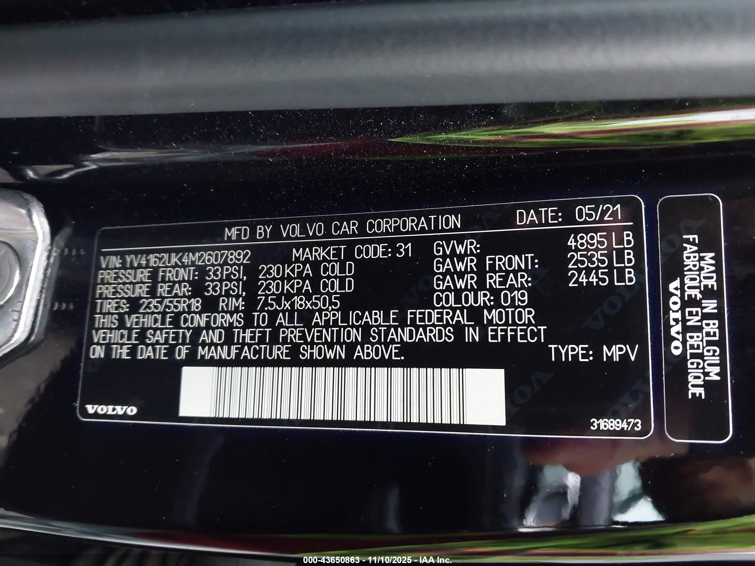 VOLVO XC40 image 9