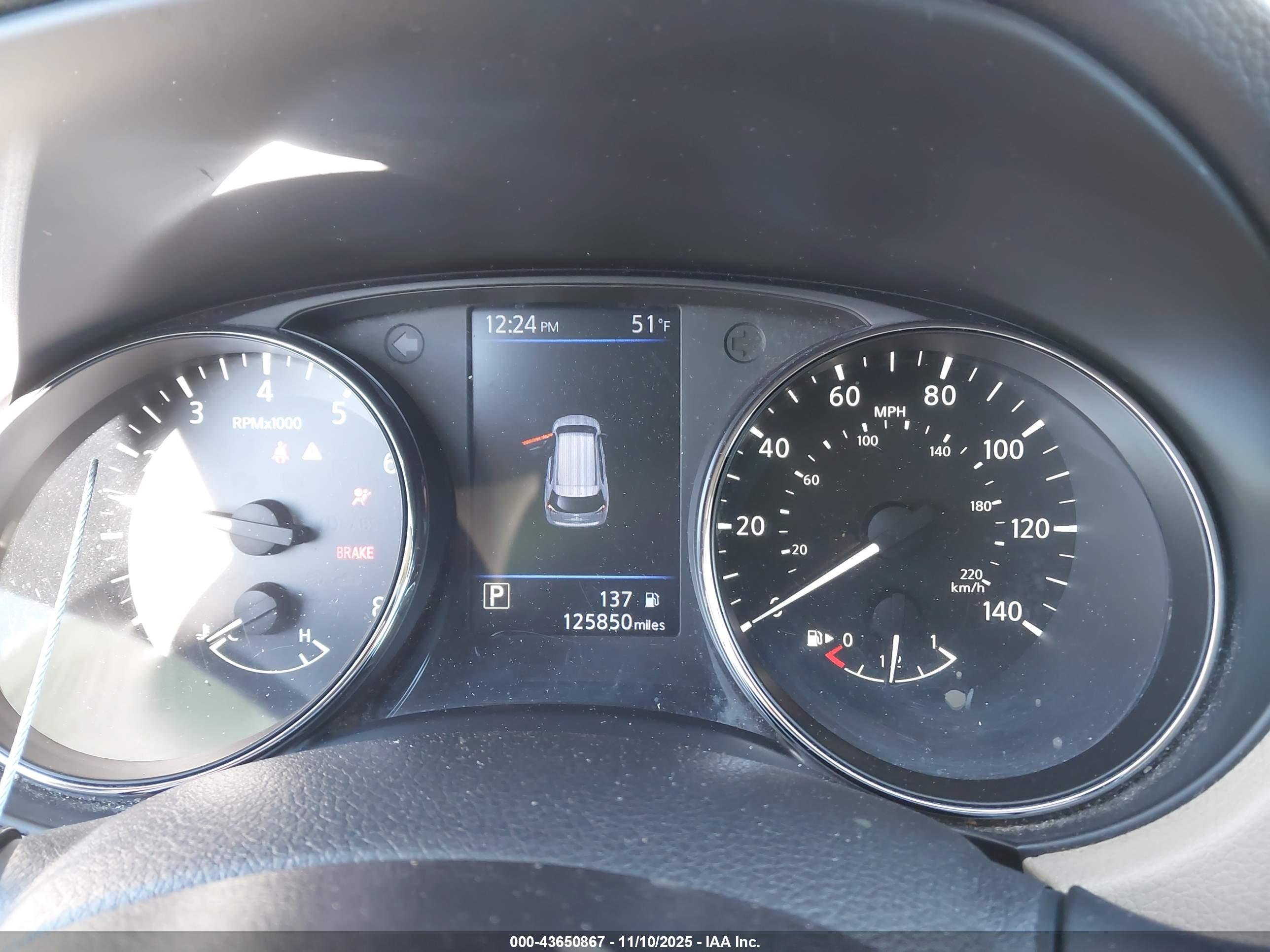 NISSAN ROGUE image 7