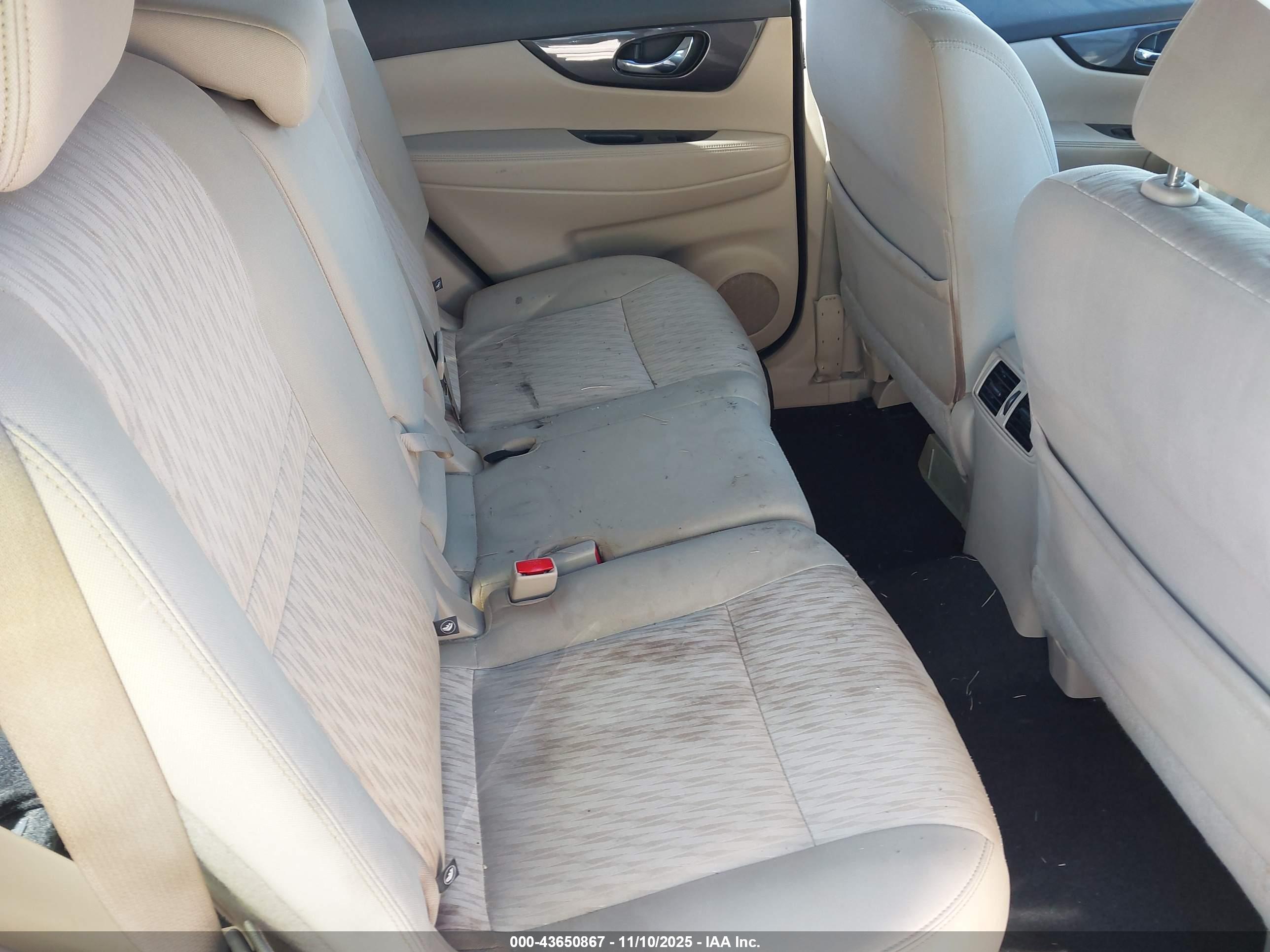 NISSAN ROGUE image 8