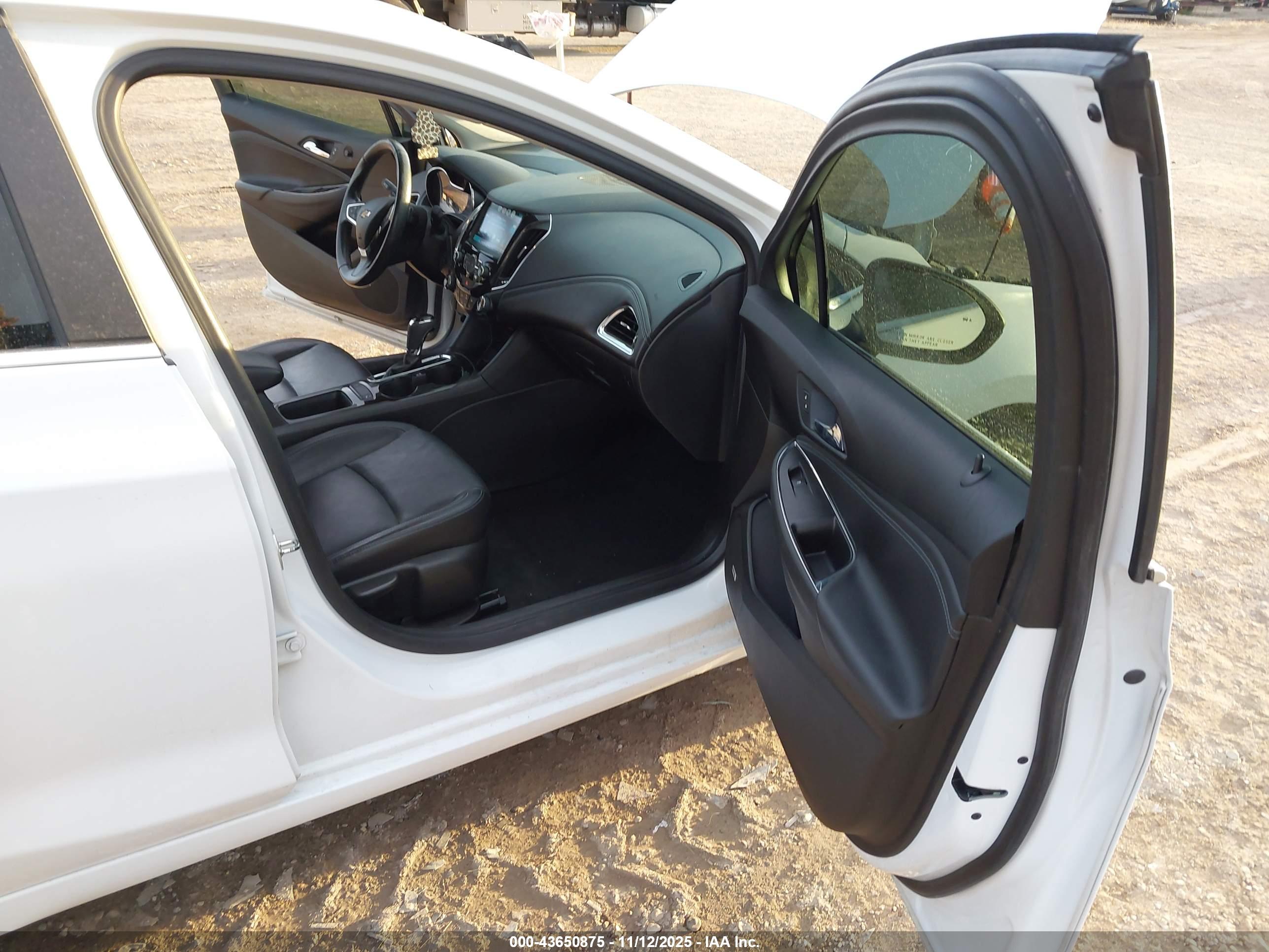 CHEVROLET CRUZE image 5