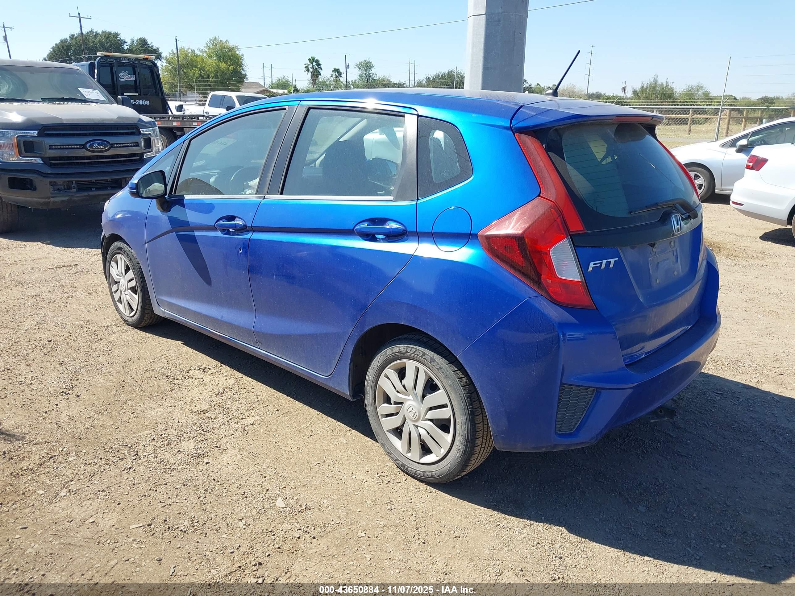 HONDA FIT image 3