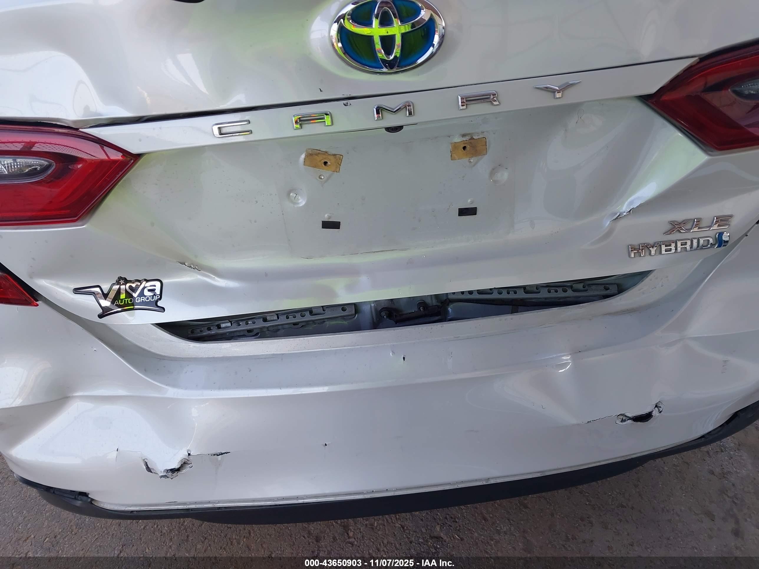 TOYOTA CAMRY image 6