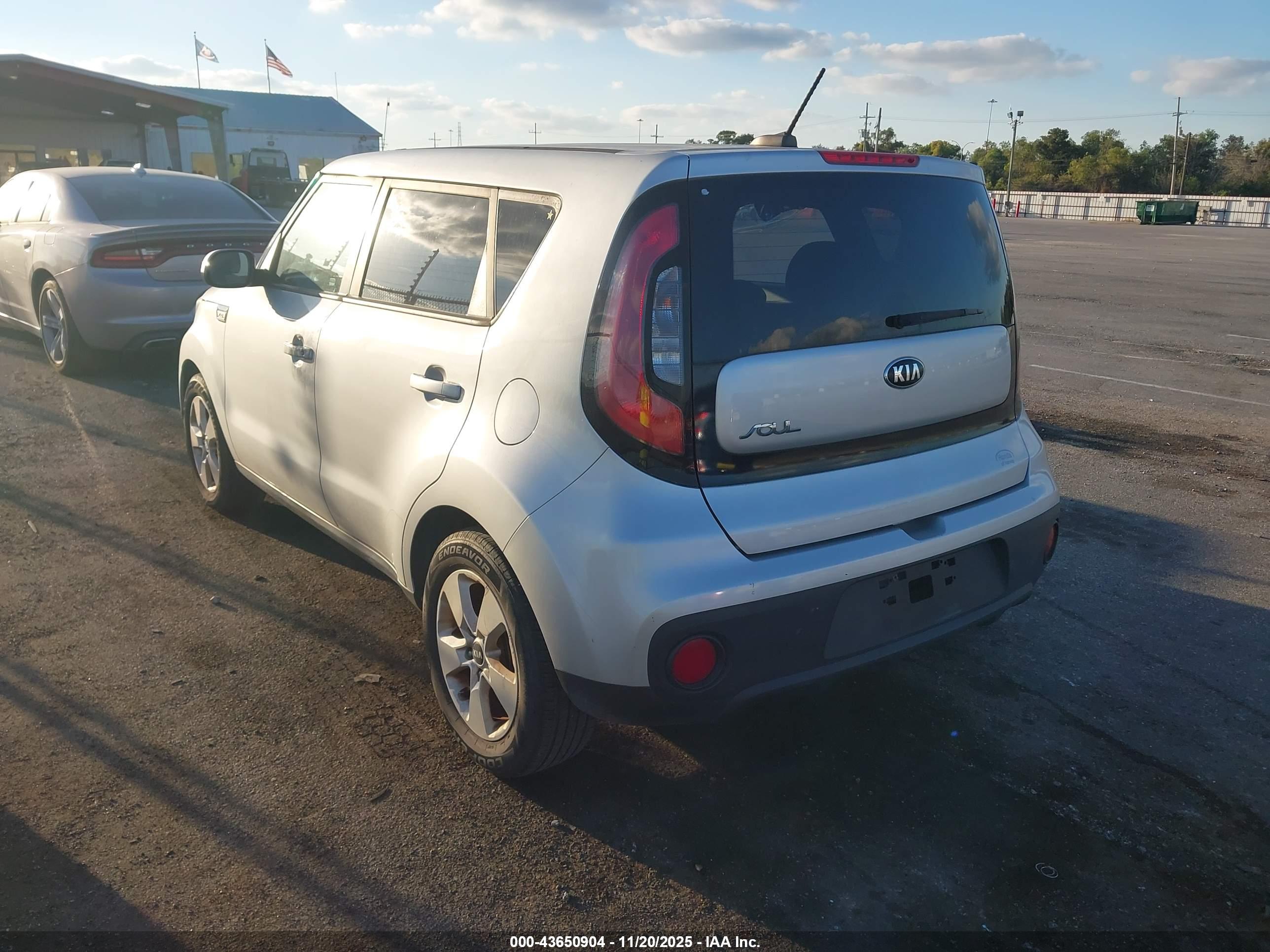 KIA SOUL image 3