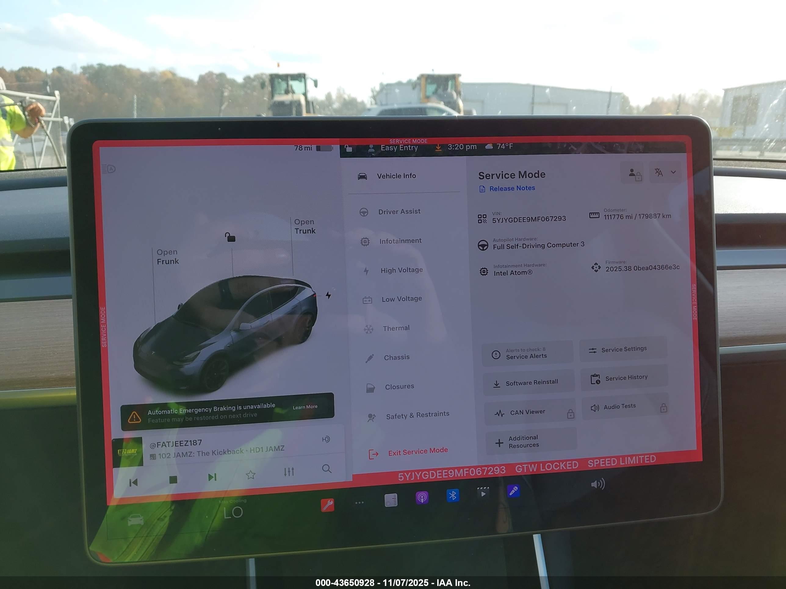 TESLA MODEL image 7
