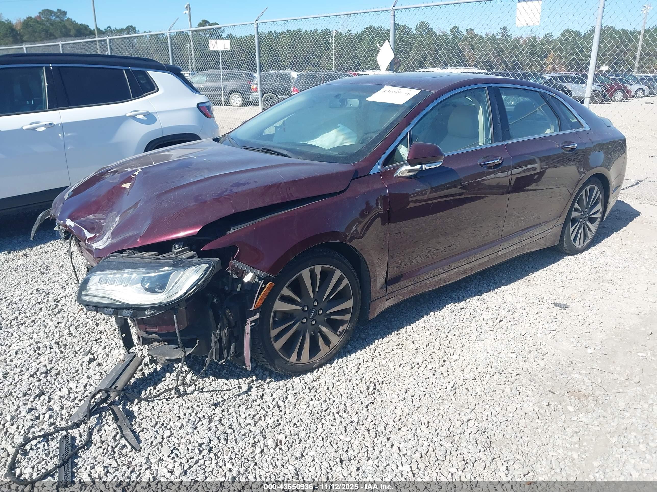 LINCOLN MKZ image 2