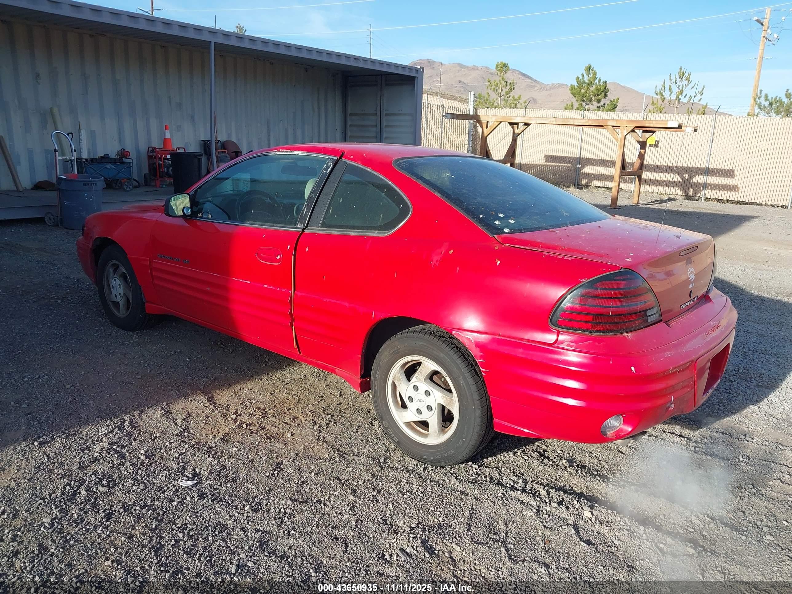 PONTIAC GRAND image 3
