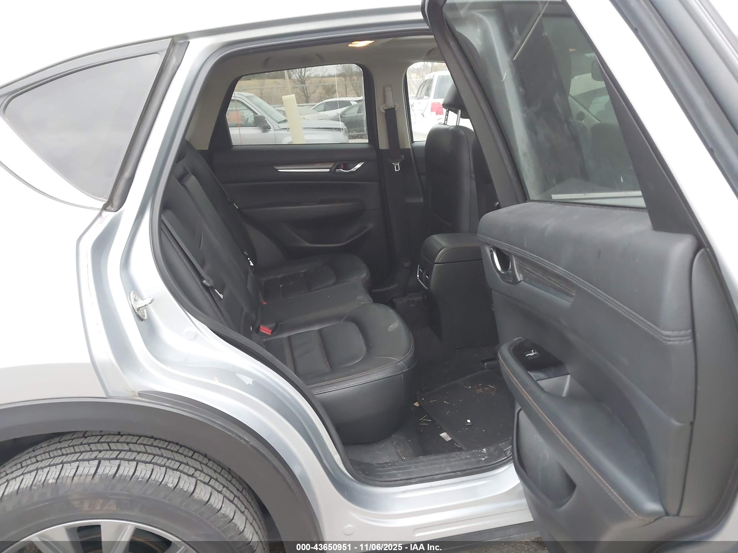 MAZDA CX-5 image 8