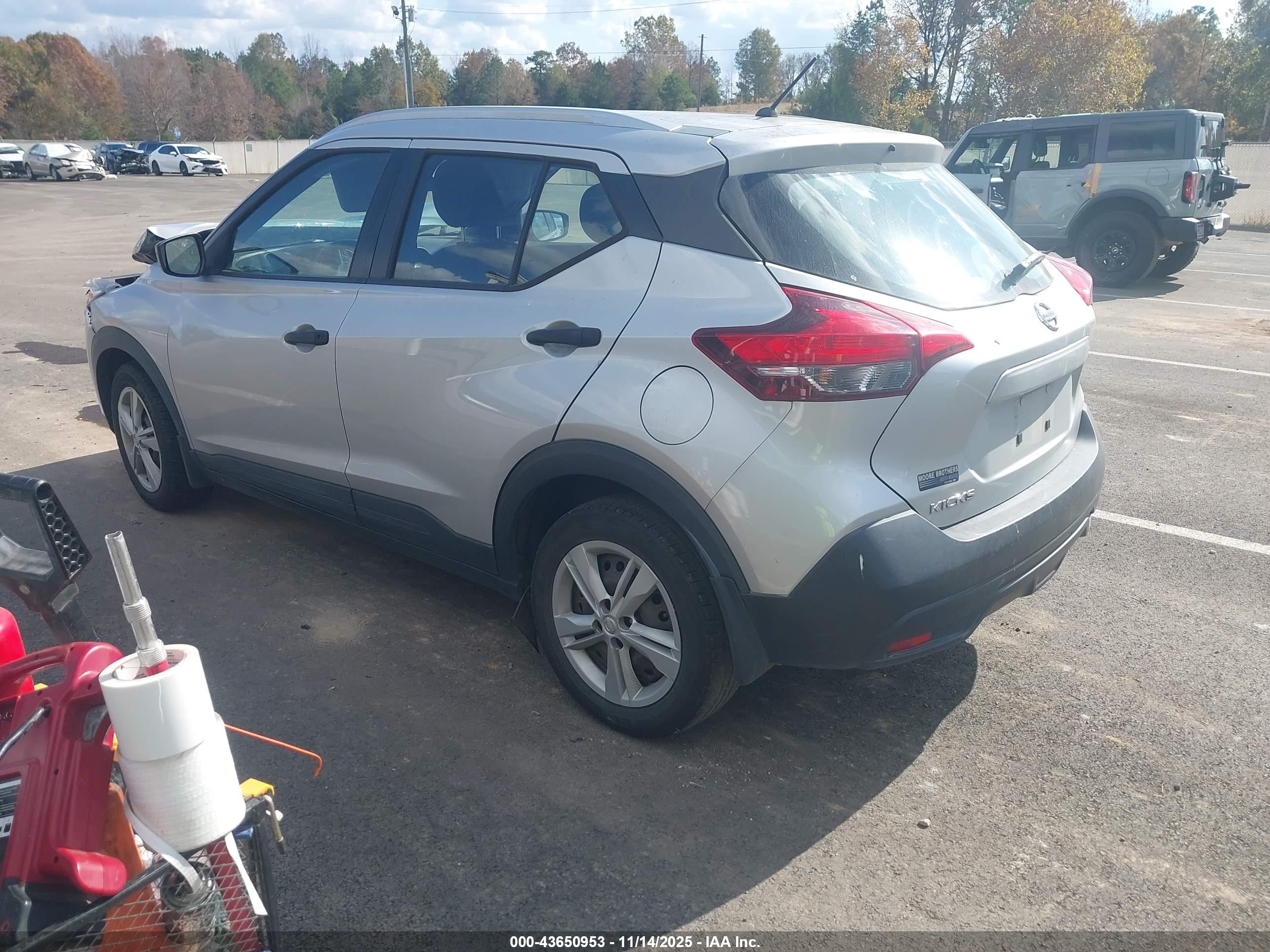 NISSAN KICKS image 3