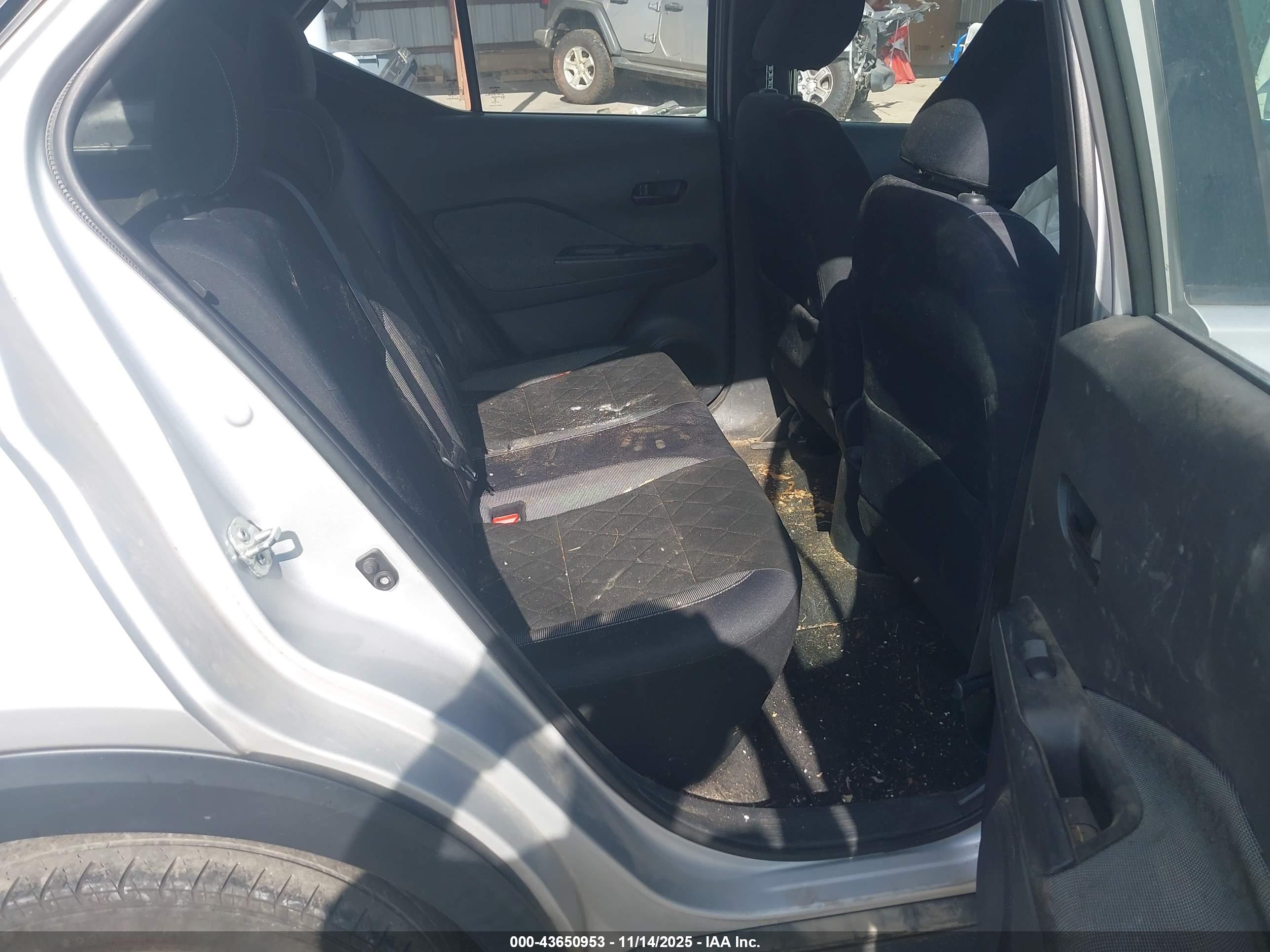 NISSAN KICKS image 8