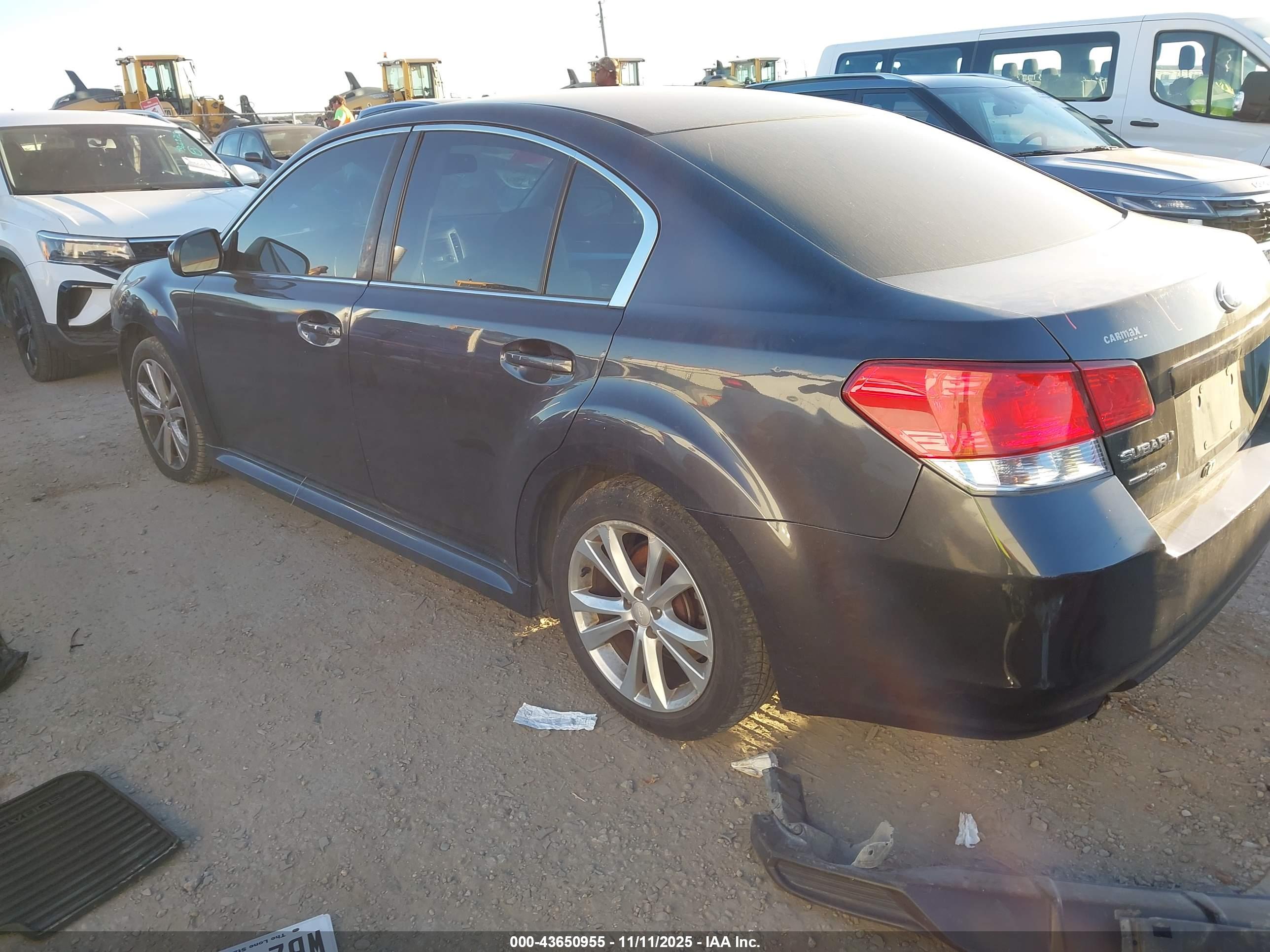 SUBARU LEGACY image 3