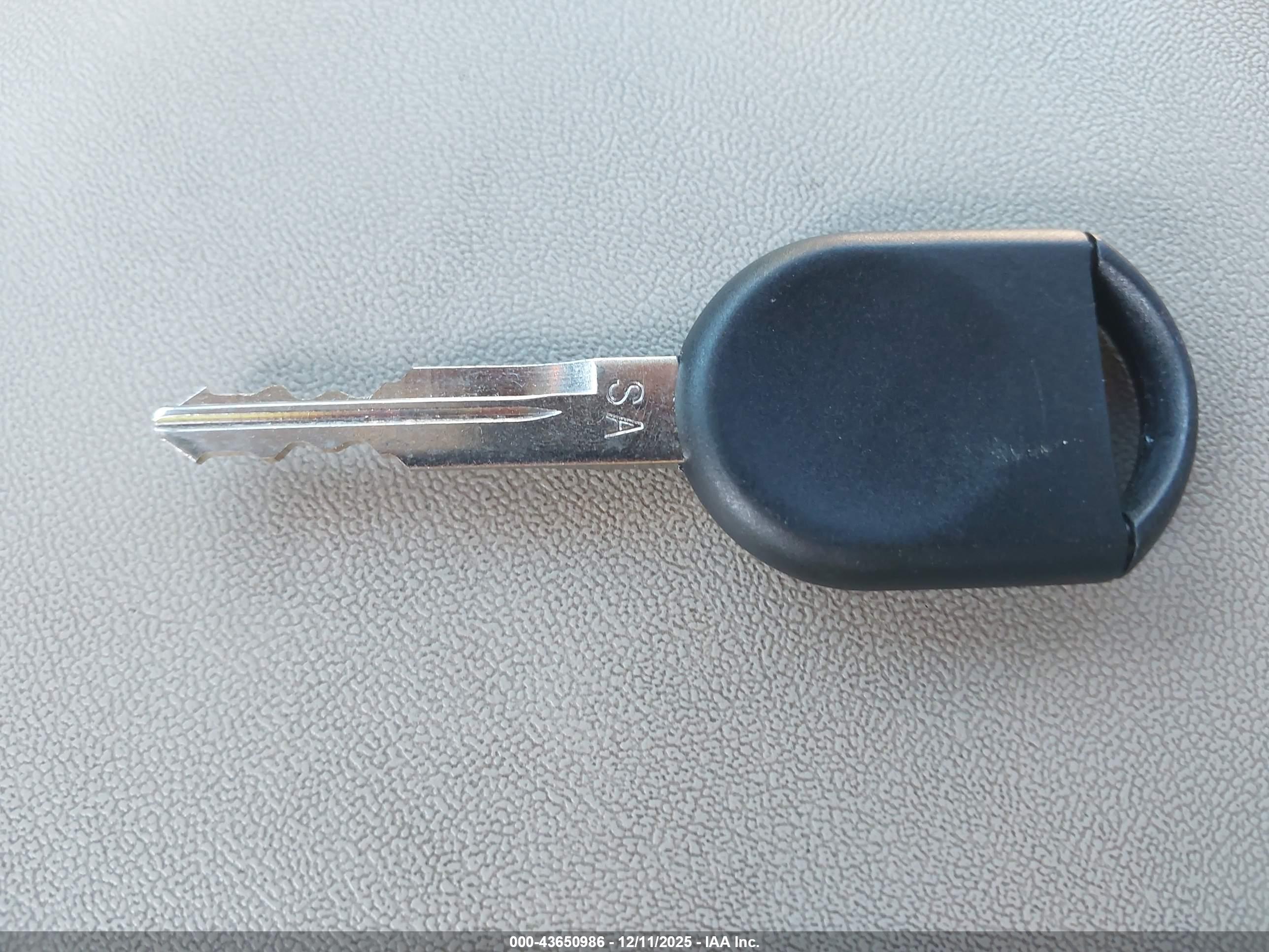 FORD TAURUS image 11