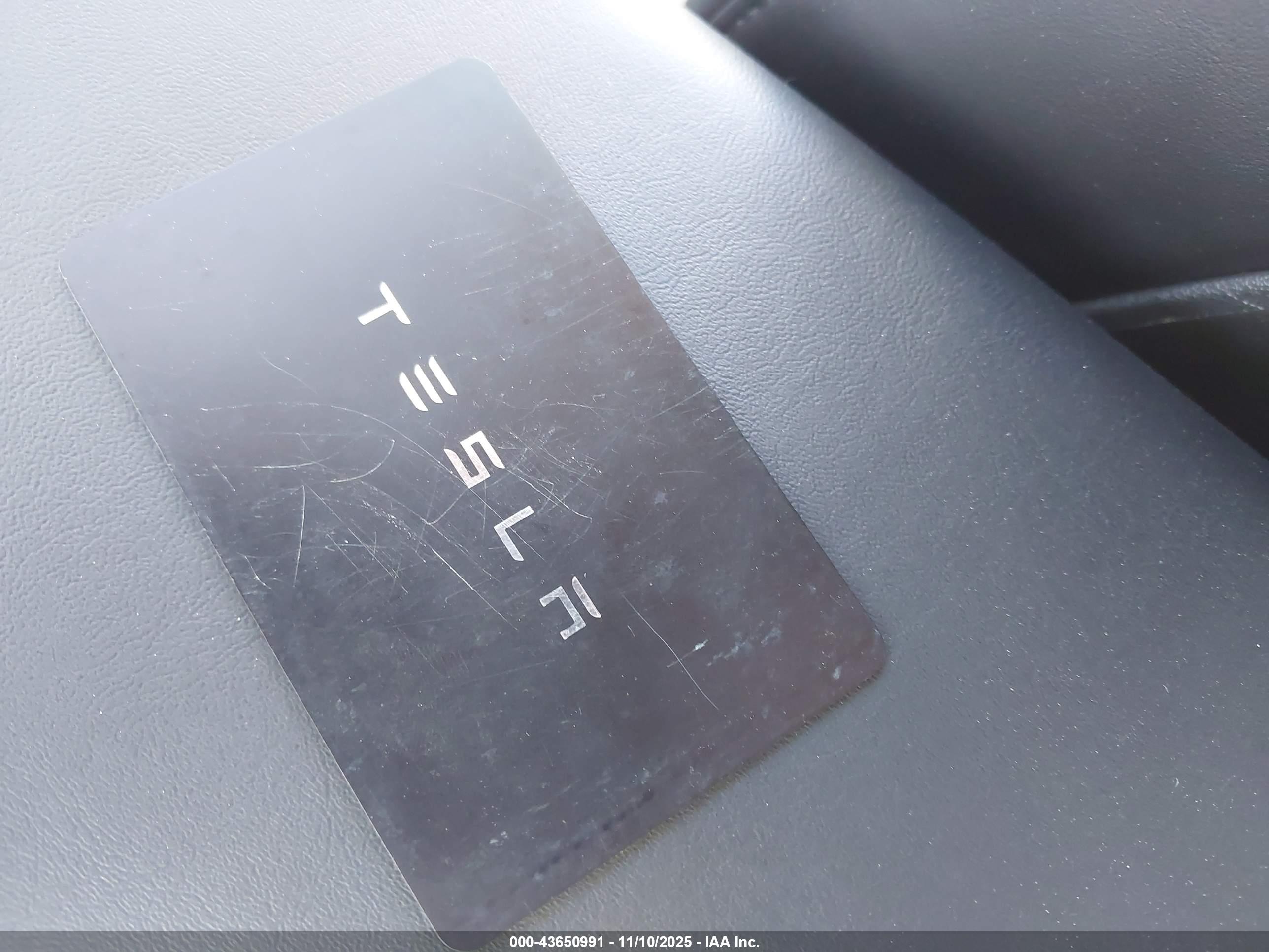 TESLA MODEL image 11