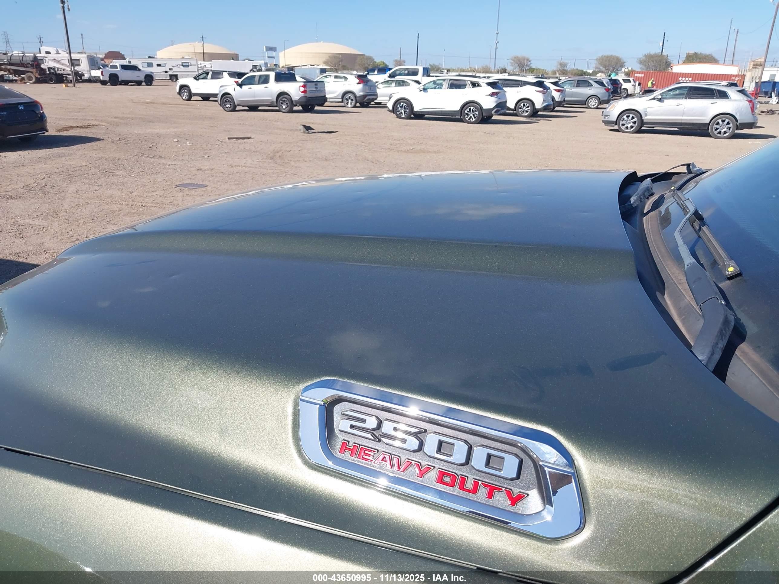 RAM 2500 image 6