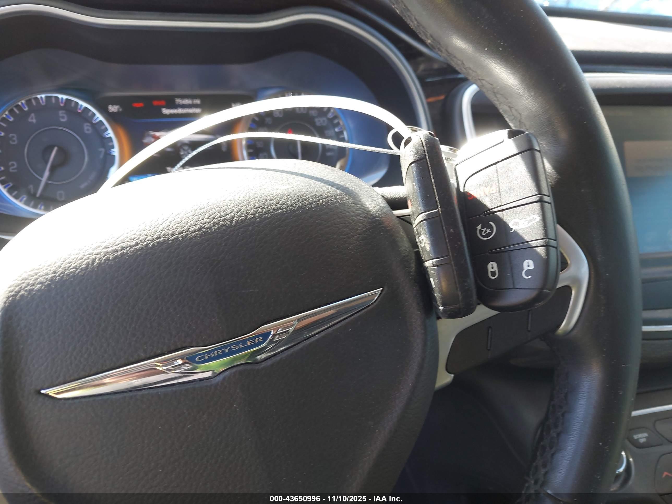 CHRYSLER 200 image 11