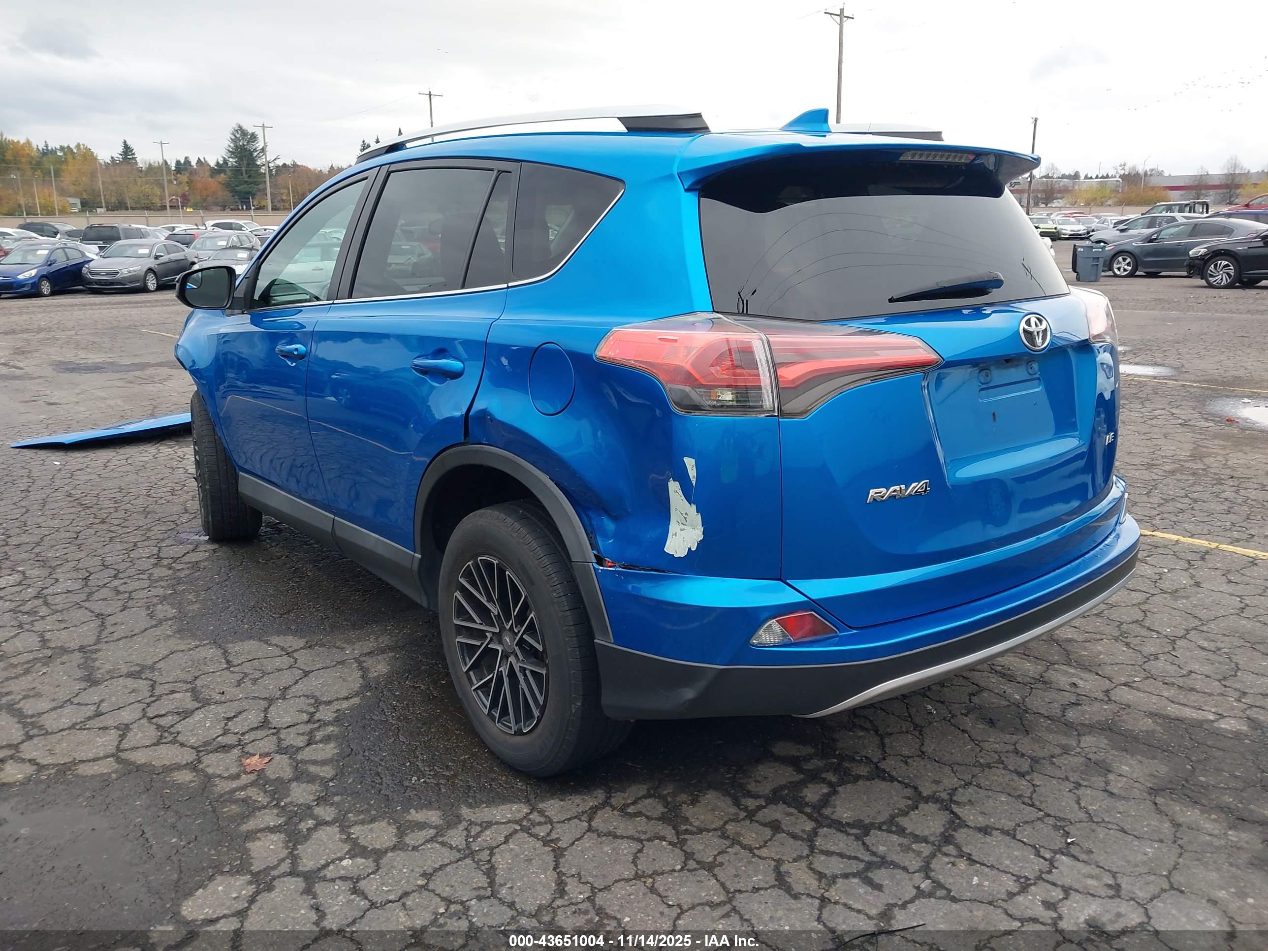 TOYOTA RAV4 image 3