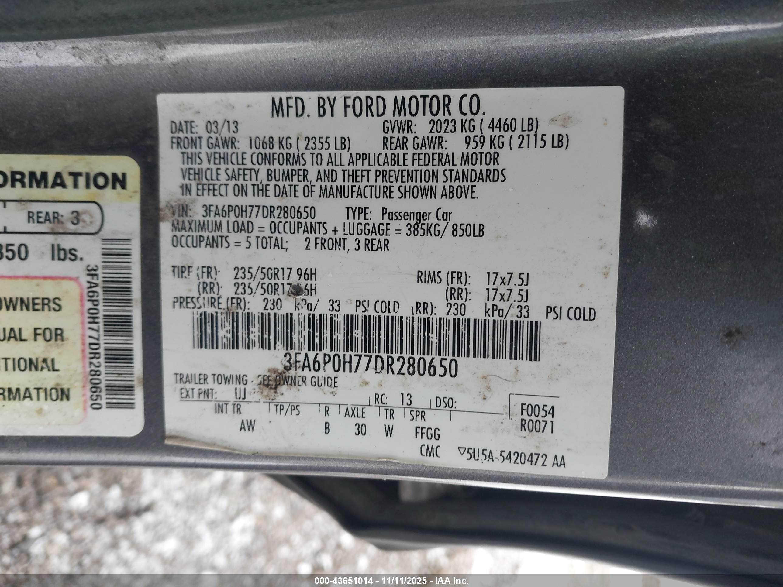 FORD FUSION image 9