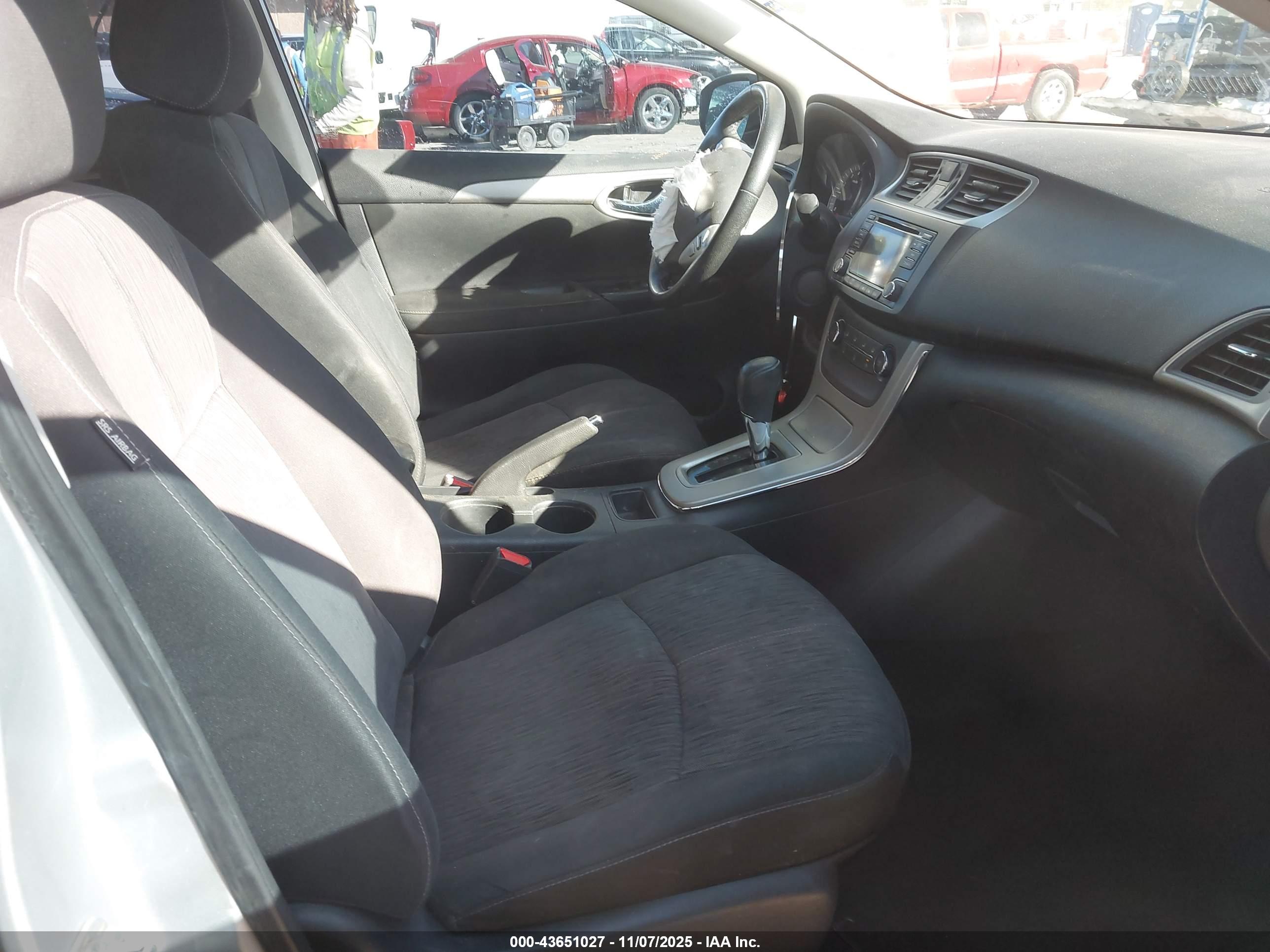 NISSAN SENTRA image 5